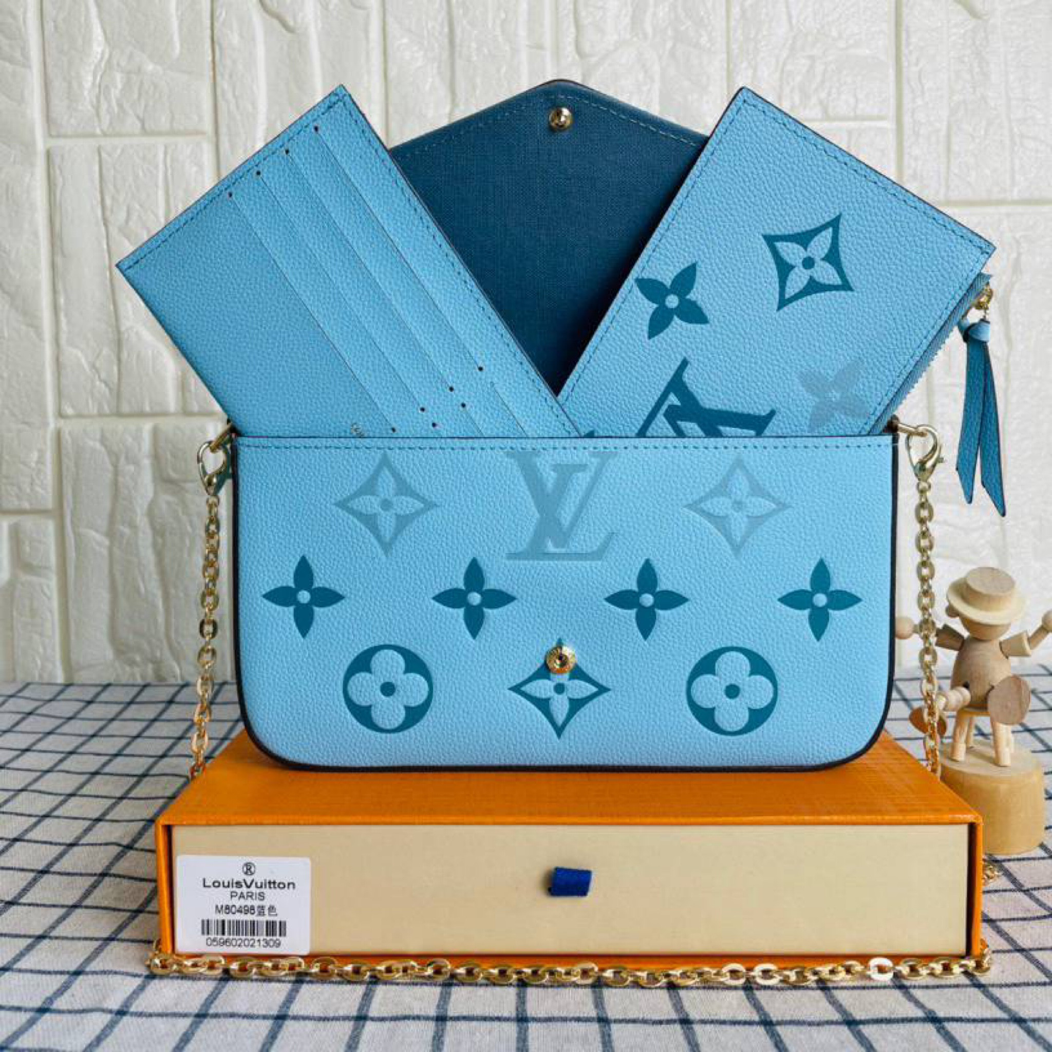 Louis Vuitton Felicie Pochette Shoulder Bag Chain Strap Purse Wallet Designer Wallet Purses Women Cross Body Bag Handbag Women Fashion Monogram Embossed Purse Fashion Classic Pochette LV Bag

#LTKGiftGuide #LTKitbag #LTKstyletip