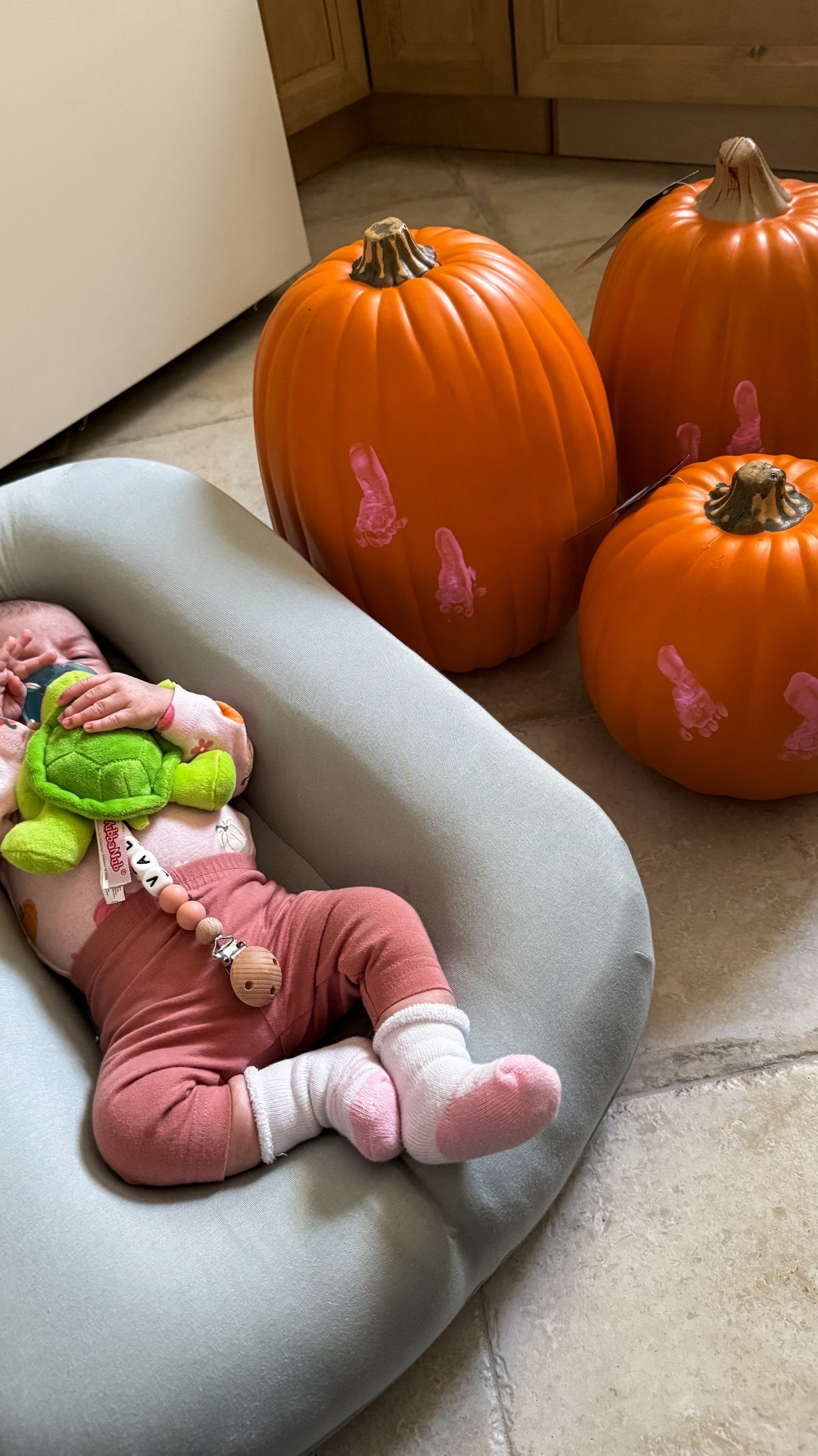 Weekend activity: pumpkin feet 🎃 🦶 
-
Made a pumpkin for us and the grandparents so we can always look back at how small she was this Halloween! We are also thinking maybe adding more every year, because these feet are just too stinking cute! 
-
#newborn #newbornactivities #halloween #pumpkin 

#LTKKids #LTKBaby #LTKSeasonal