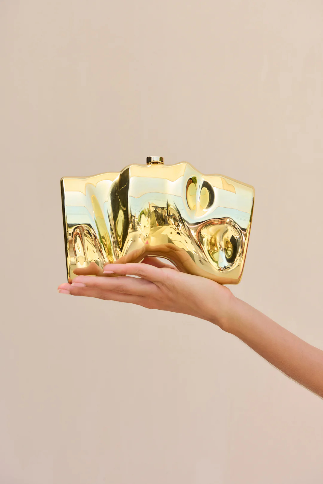 SCRUNCH CLUTCH - SHINY GOLD | Cult Gaia - US