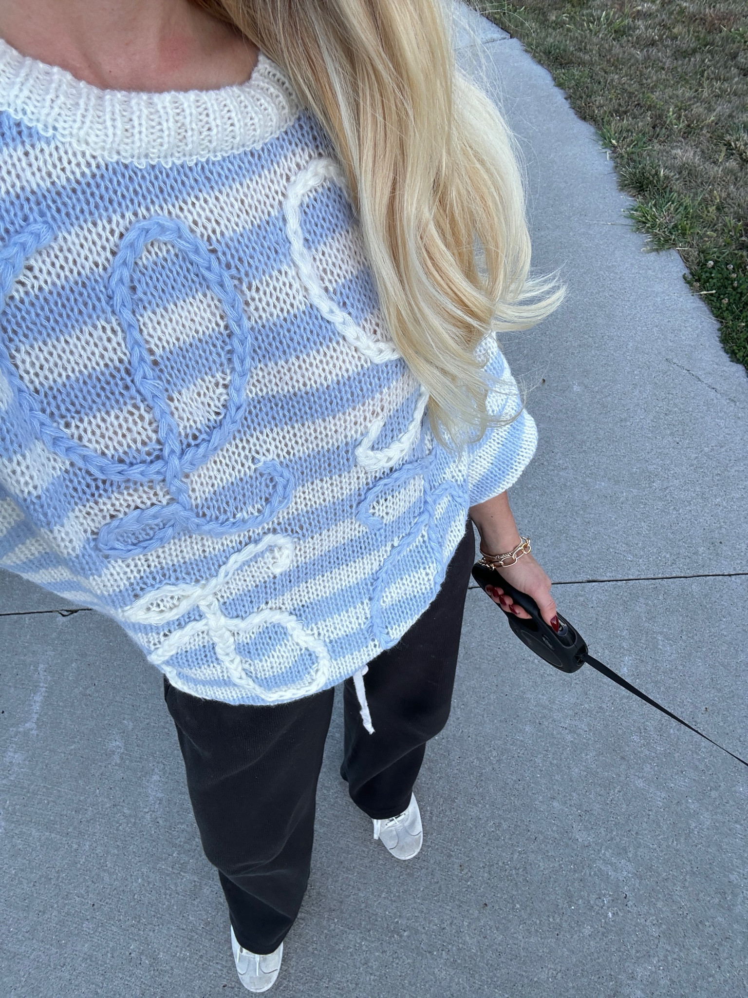 OOTD dog walk style ✨🧊🐾

Gorgeous inspired Loewe sweater from Amazon! So cozy! Got a size M. 

#fallfashion
#sweater
#fallstyle
#amazon

#LTKFindsUnder100 #LTKStyleTip #LTKFindsUnder50
