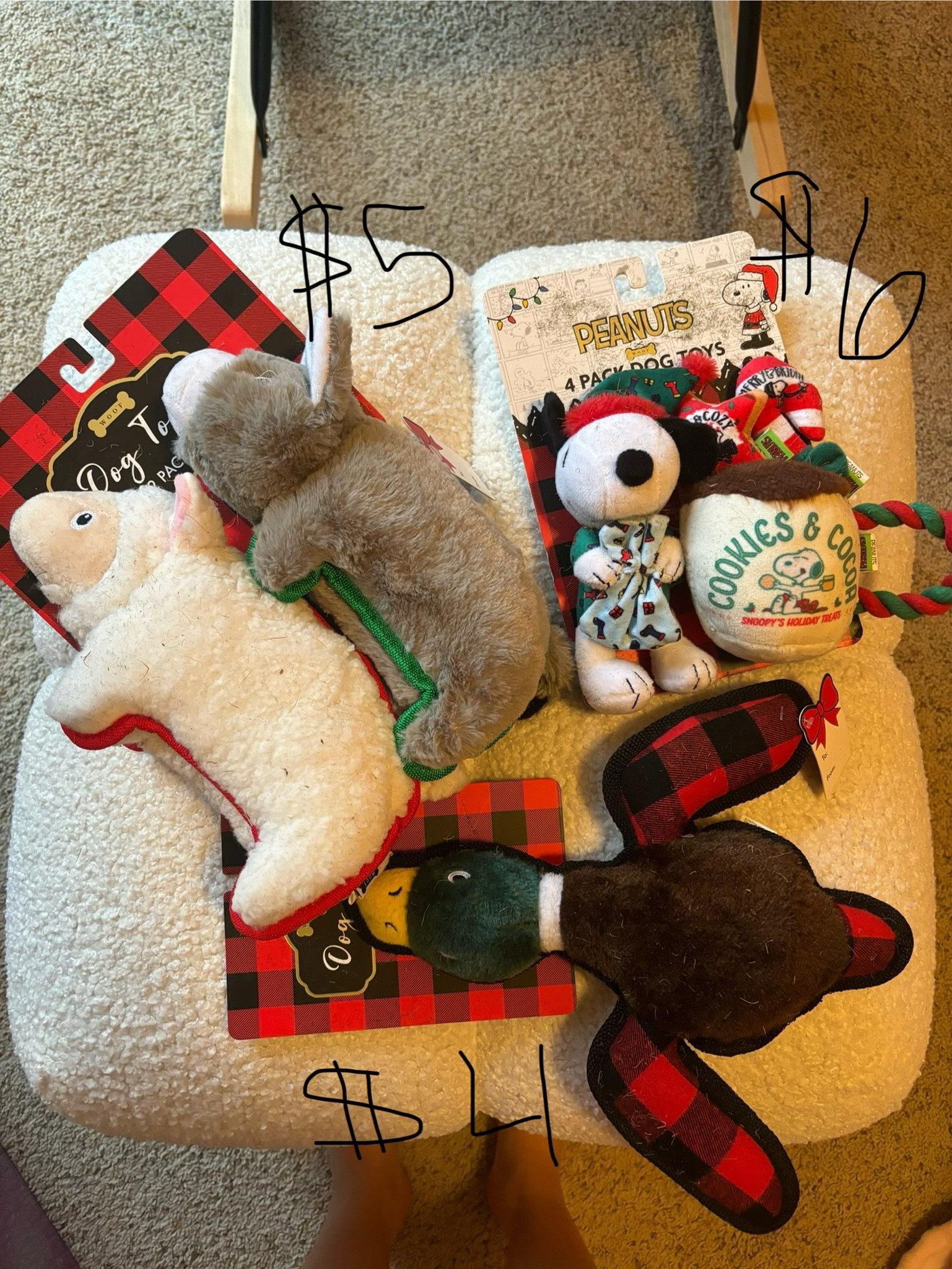 Dog Christmas toys at affordable prices from Kohls!! 

#LTKHoliday #LTKsalealert #LTKGiftGuide