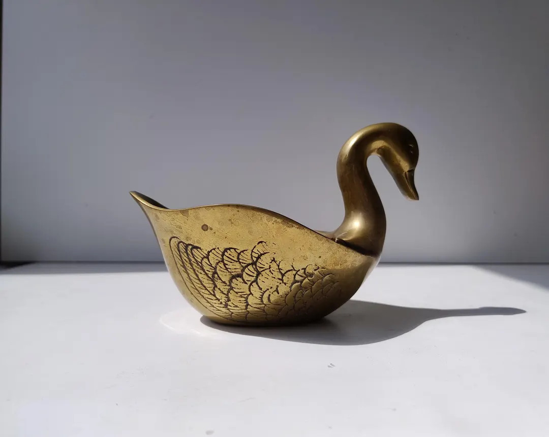 Vintage Solid Brass Swan/ Hollywood Regency Brass Figurine/ Mid Century Shelf or Table Deco/Colle... | Etsy (US)