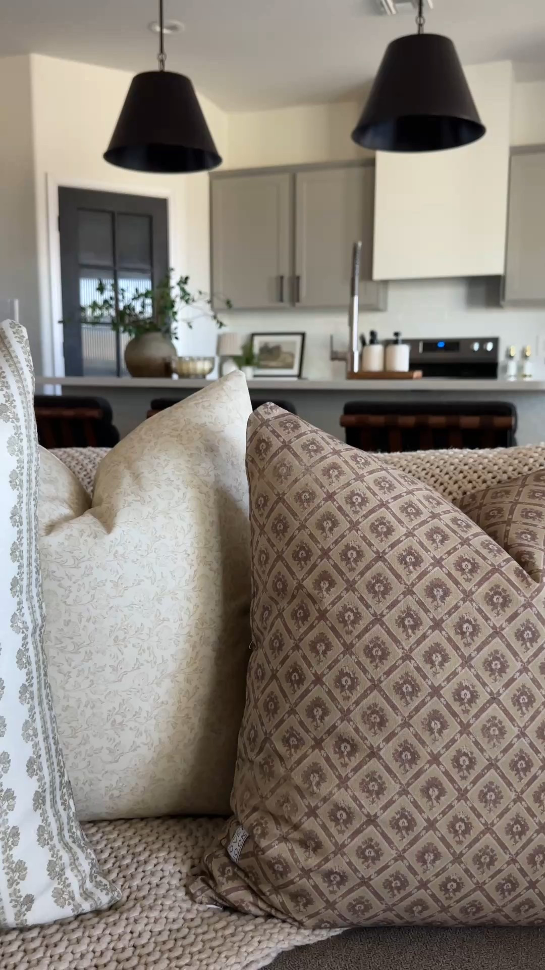 Love some good throw pillows. These ones are from Woven Nook- new fav pillow brand! 🤎 linked my exact pillows and some of my other favs. Code RACHELVAN will save you $

Home decor, home, neutral home, neutral home decor, living room decor, neutral living room, living room inspo, throw pillows, couch pillows  

#LTKHome #LTKFindsUnder100 #LTKFindsUnder50