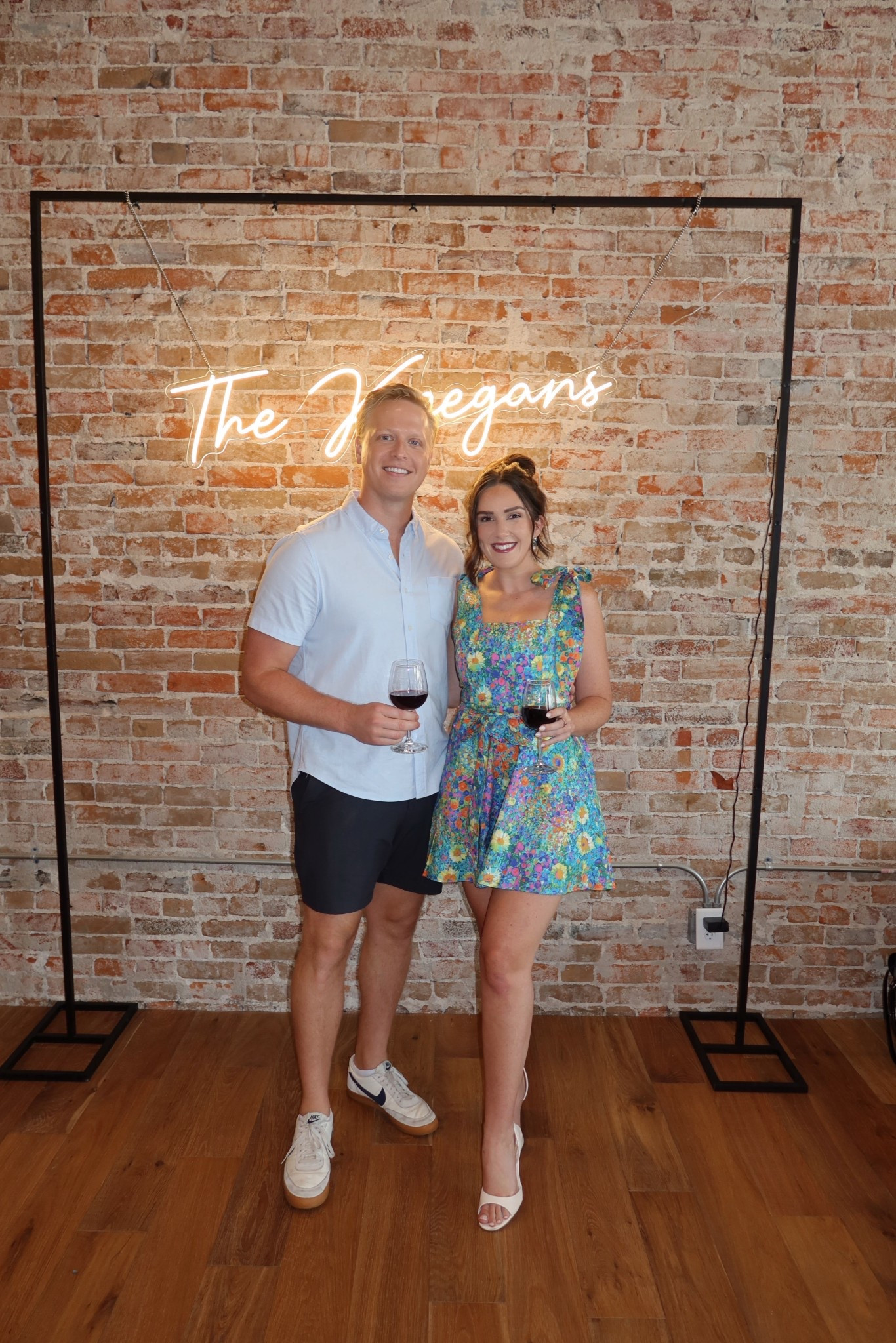 Perfect wedding guest or rehearsal dress! Wearing a size small- tts. Colors are nice and bright and fabric is so comfy!

Showmeyourmumu 