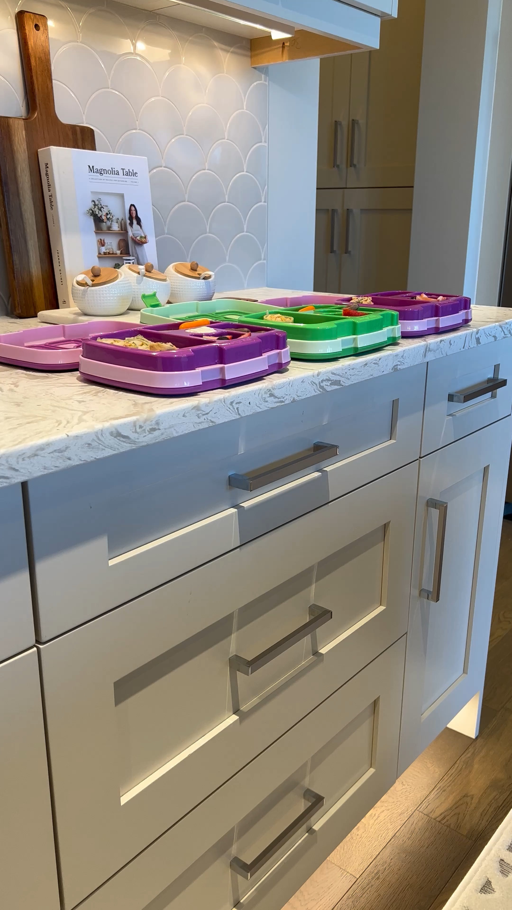 
Kids’ Lunch Idea ☺️

* Chipotle Chicken Wraps - made with chopped red onions, mixed peppers, chipotle sauce, Monterey Jack cheese, grilled chicken breast on a whole wheat tortilla shell/wrap 

* Celery sticks

* Baby Carrots

* Strawberries 

* Blueberries 

* Chocolate covered pretzels 

* Ranch Veggie Dip 

I love how compact this bag is. It come with an inbuilt lunch bag underneath… less items to carry for your littles ☺️ … The lunch boxes come in various colors - if you want neutral or pastel options. 

Let me know if you would want me to do more of these 🫶🏽💕

#LTKkids #LTKstyletip #LTKsalealert