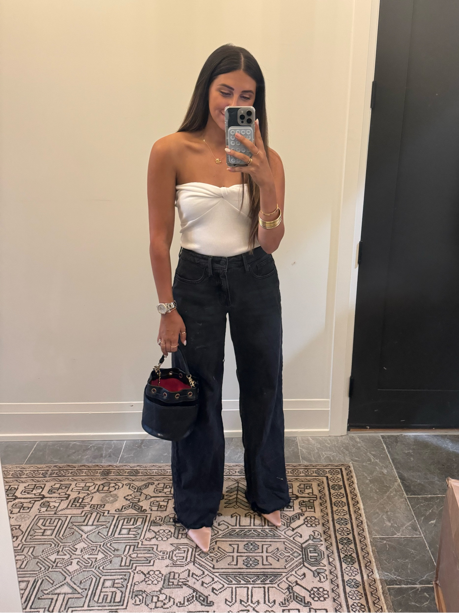 Top: small 
Jeans: 2 (sized down because they stretch) 

A basic but classic look that I felt so good in! Just an easy top and jeans but the cutest look for dinner with a little heel underneath 

#LTKstyletip