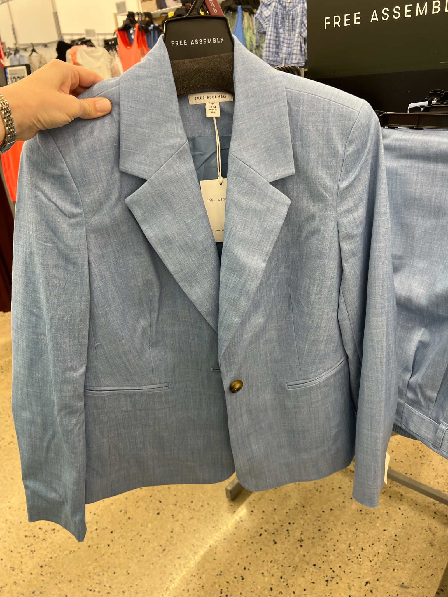 Sharp looking blue chambray blazer at Walmart, color is prettier in person! Coastal preppy work to weekend staple for summer #walmartfashion