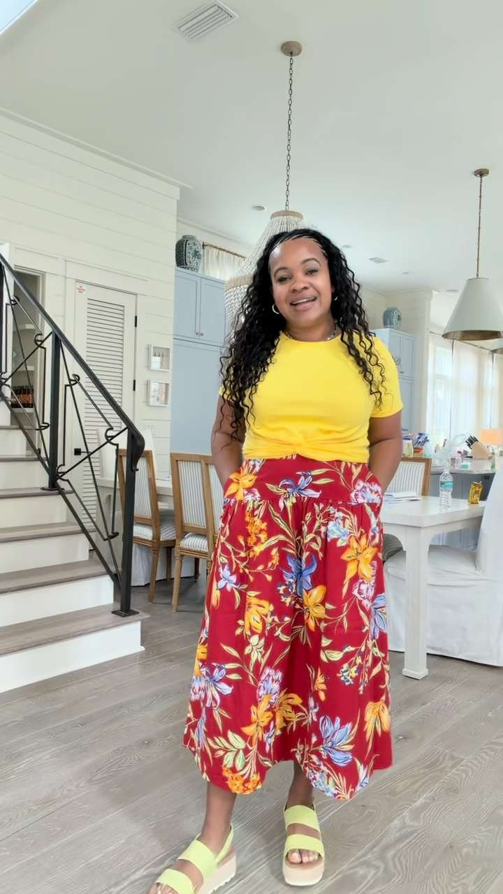 Spring/summer outfit inspo! Snagged this skirt so fast from Target & it comes in 2 other colors. Paired with my platform slingback sandals- use code Taryn for 20% Reef! ❤️🌼 

 #LTKgrwm #LTKootd #LTKSaleAlert