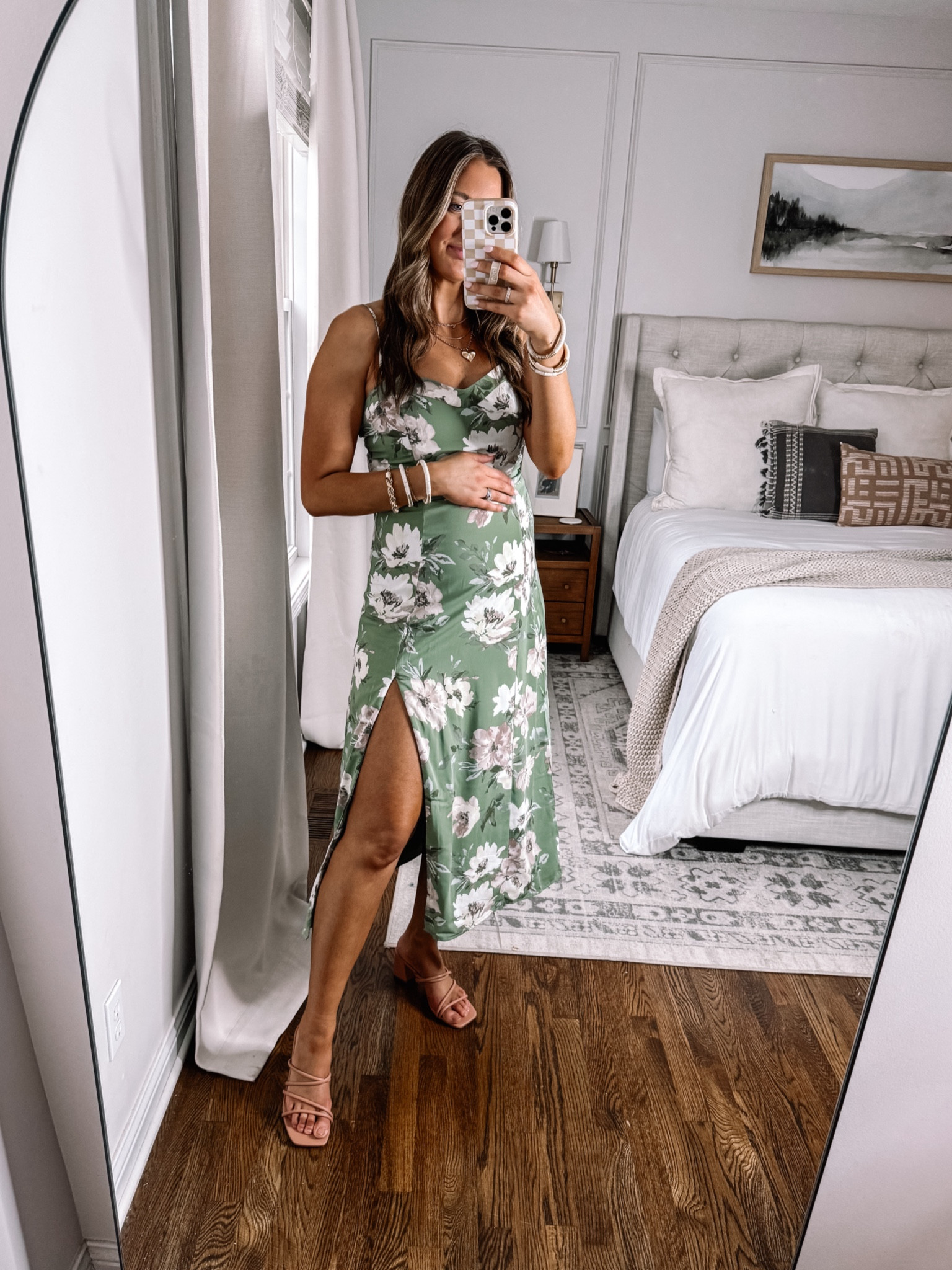 Spring wedding guest dress that is bump friendly! Currently on sale! 

I am wearing a size medium 



#LTKbump #LTKSpringSale #LTKsalealert