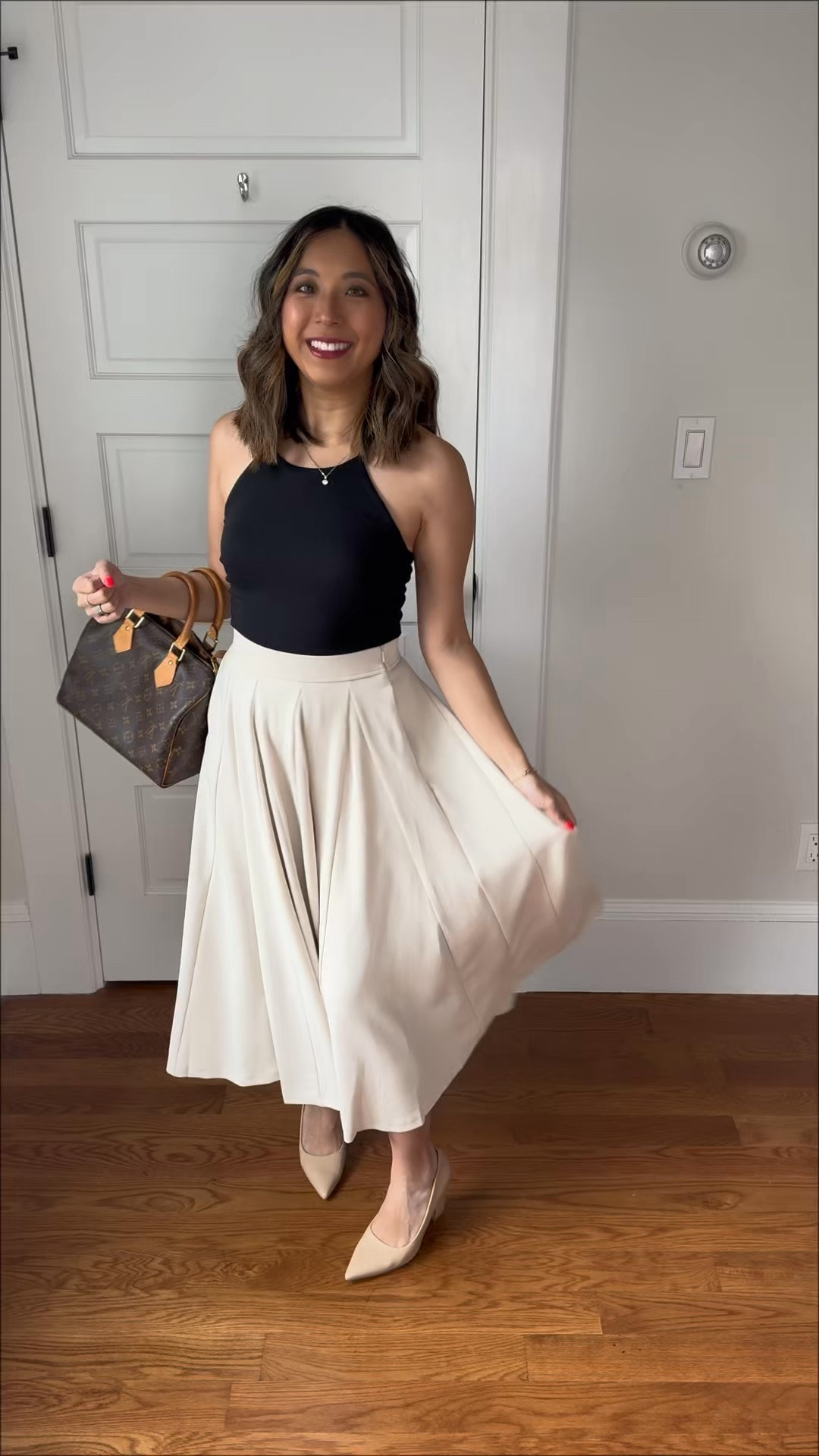 Timeless chic spring/summer pieces from OGLMove 🙌🏻😍

Love their trousers to wear for work. I got the XS normal length so that they are long enough with heels (for reference, I’m 5’1” wearing 3 inch heels). 👌🏻

#closetessentials #timelessfashion #chicfashion #elevatedcasual