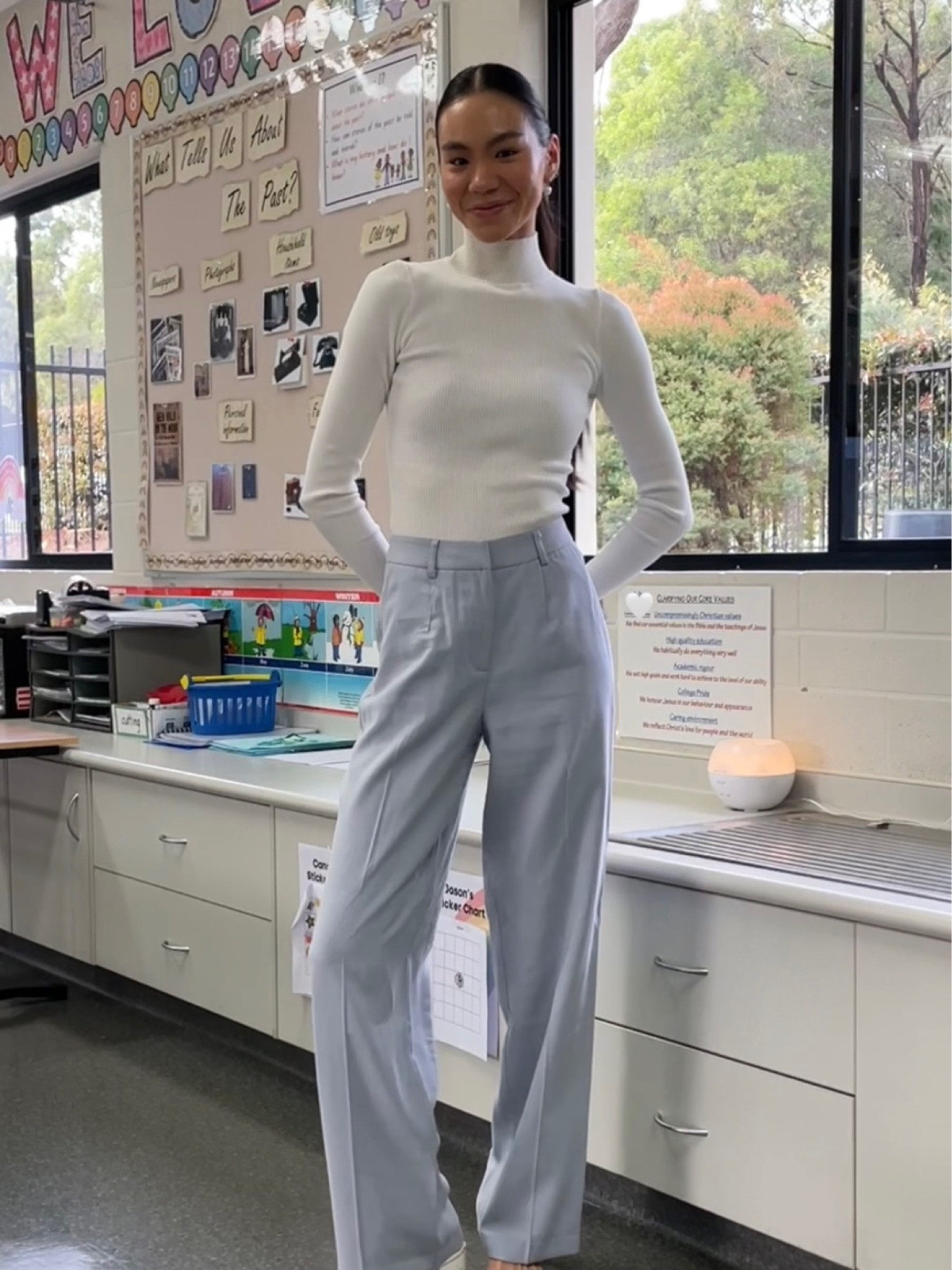favourite pop of colour to any outfit 🩵

exact:
• KOOKAI white turtle neck long sleeve
• FORCAST jakie wide-leg trousers in sky blue

#LTKSeasonal #LTKfindsunder50 #LTKstyletip