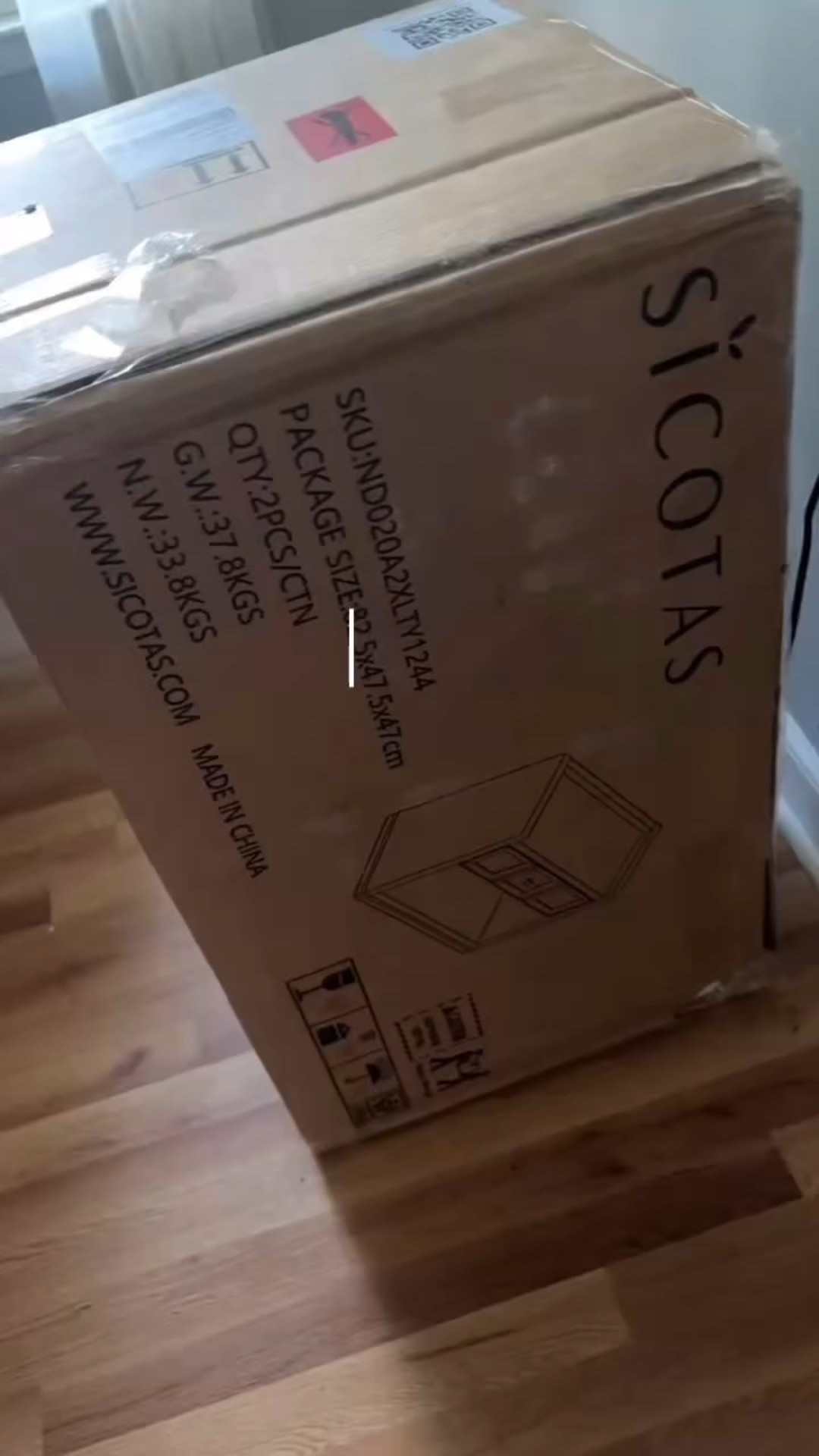 Con diseño elegante y moderno estas mesas de noche muestran un encantador estilo moderno que combina sin esfuerzo el clásico con la estética con colores cálidos, que te harán sentir cómodo ,con esquinas redondeadas para evitar golpes a ti y tus hijos .

Sígueme para más ideas @ugc_by_yamel 

#sicotasfurniture #nigthstand #elegant #modernfurniture #viral #home #usa #homeinterior #viralvideos