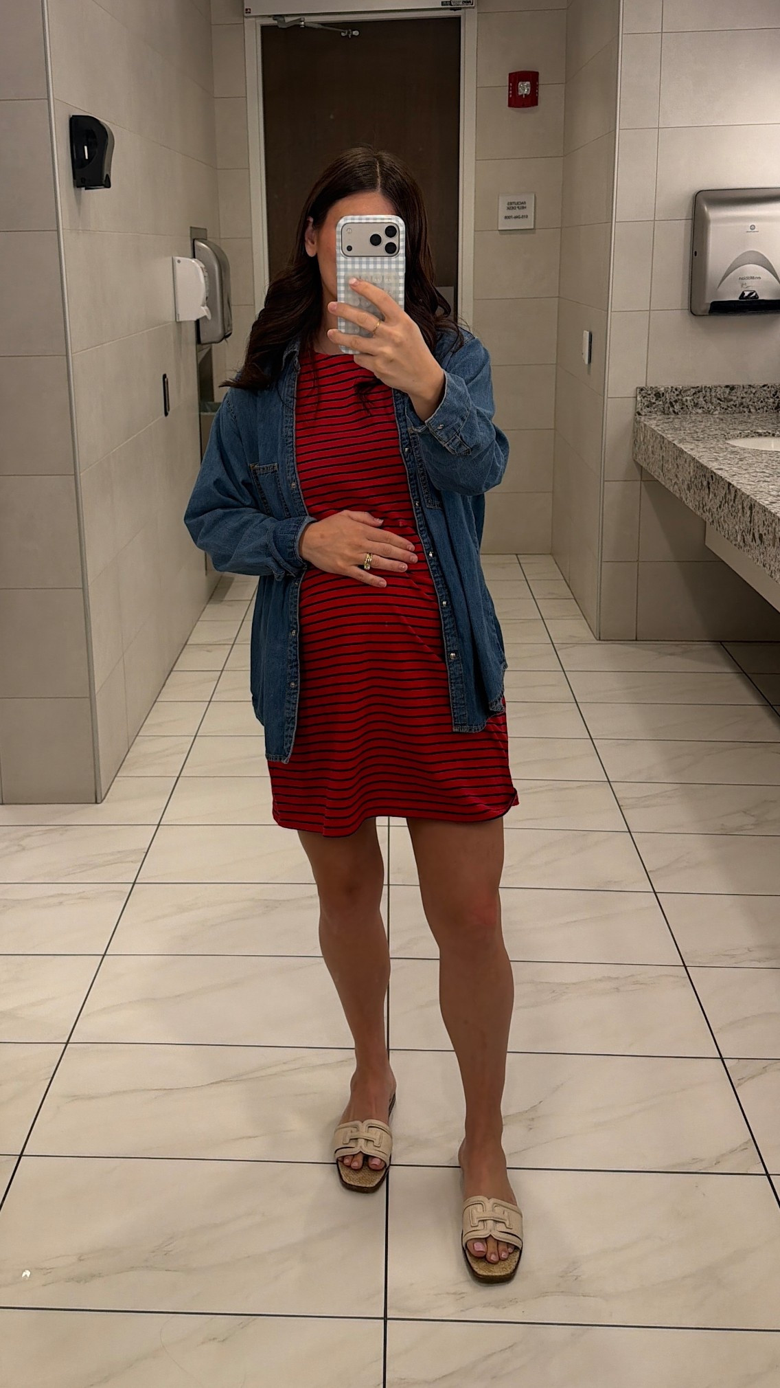 Bump friendly dress ♥️ wearing size smalll

#LTKBump #LTKootd #LTKWorkwear
