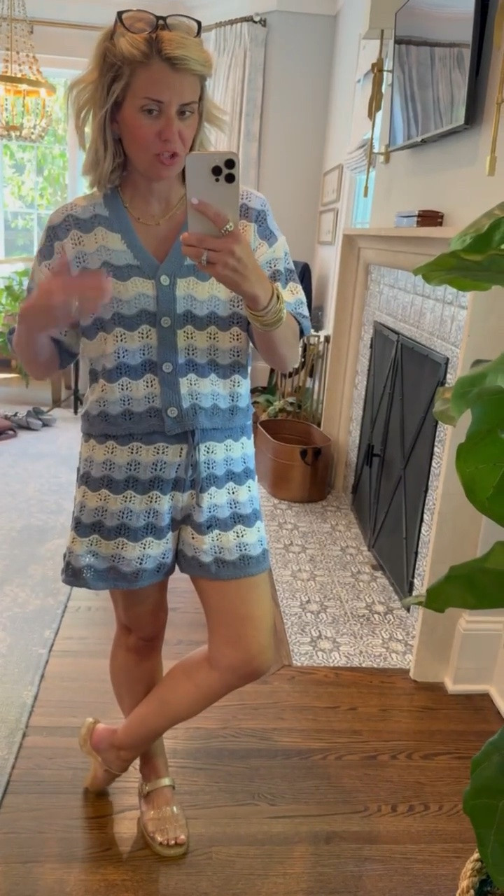 The cutest set that I’ve been wearing lately! I paired it last week with my half zip from Spanx and how cute would the top be with white jeans?? 
Top - xs
Shorts- medium 
Shoes - 8 
*use mixandmatchmadness at Loopy
*use Catherine20 at A+B

#LTKmomlife #LTKootd #LTKdayinmylife