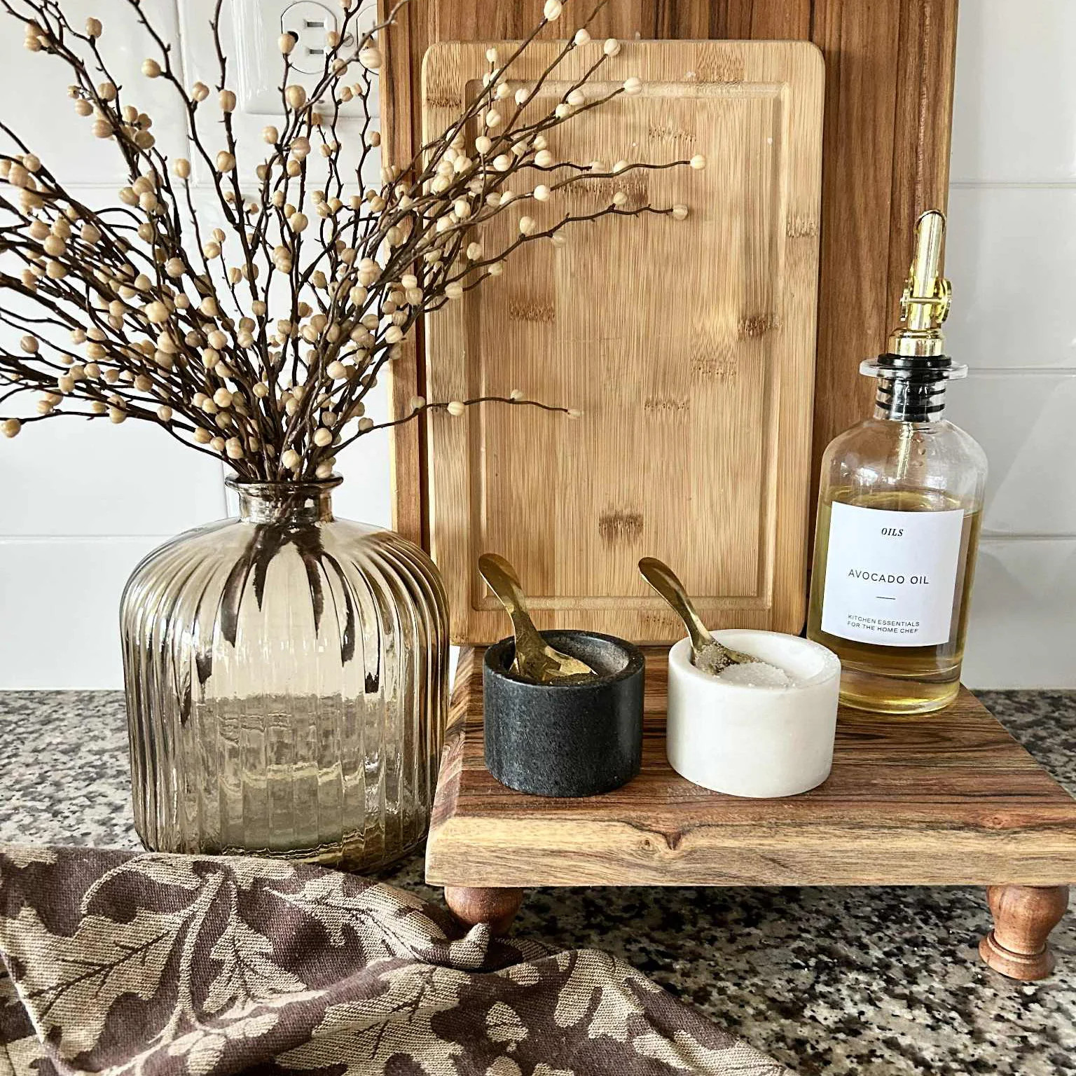 Cream Harvest Berry Pick | 16" | MJHome