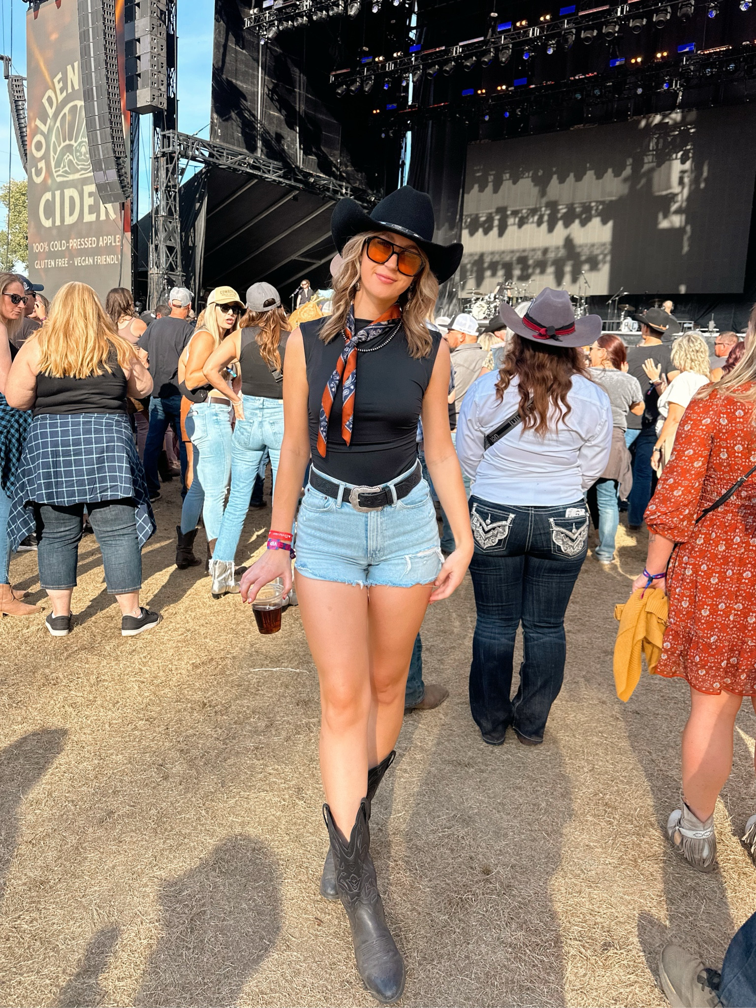 golden sky country festival outfit !! 🤠✨ #countryfestival #westernfashion