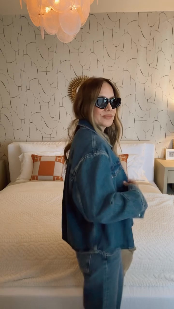 
Denim on denim is one of my favorite casual It feels effortless but still polished .This look is perfect for spring/summer.

#LTKSeasonal #LTKgrwm #LTKootd