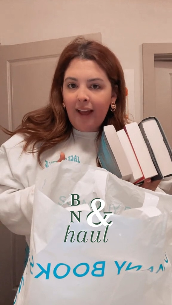 Next month we’re off to Florida and that means I have all the books for the ride & cute Jacksonville fits from Etsy! Check out these small businesses you don’t want to miss out on! 

#LTKSpringSale #LTKplussize #LTKfindsunder50