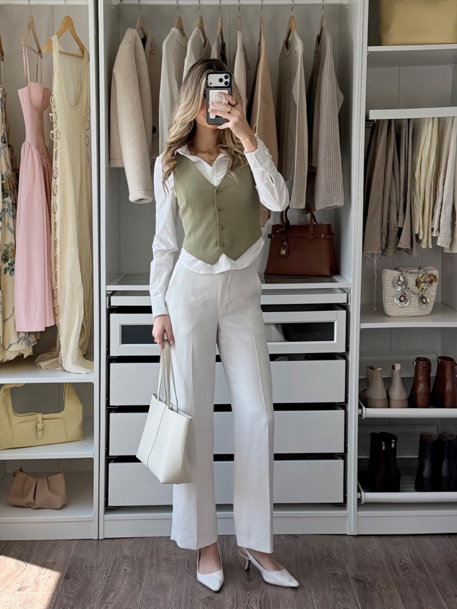 Corporate business casual outfit @Aritzia 

#LTKWorkwear