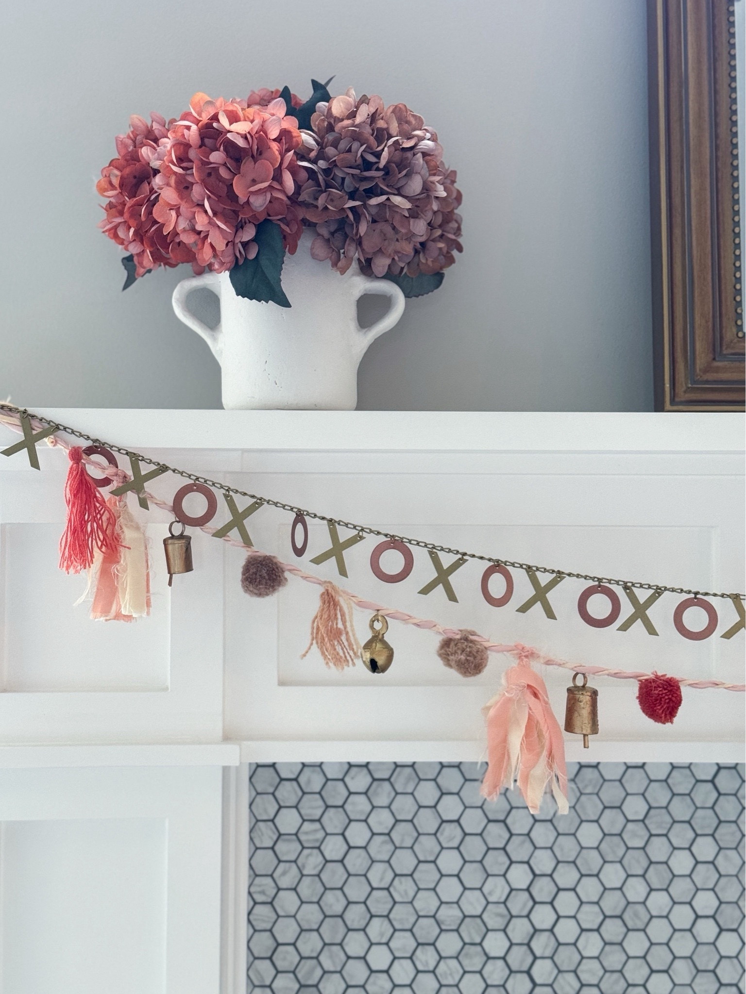 Obsessed with this color palette for Valentine’s Day + spring 

Mantel Decor - Garland - Faux Florals - XO garland - Valentine’s Day Decor 


#LTKHome #LTKSeasonal #LTKStyleTip