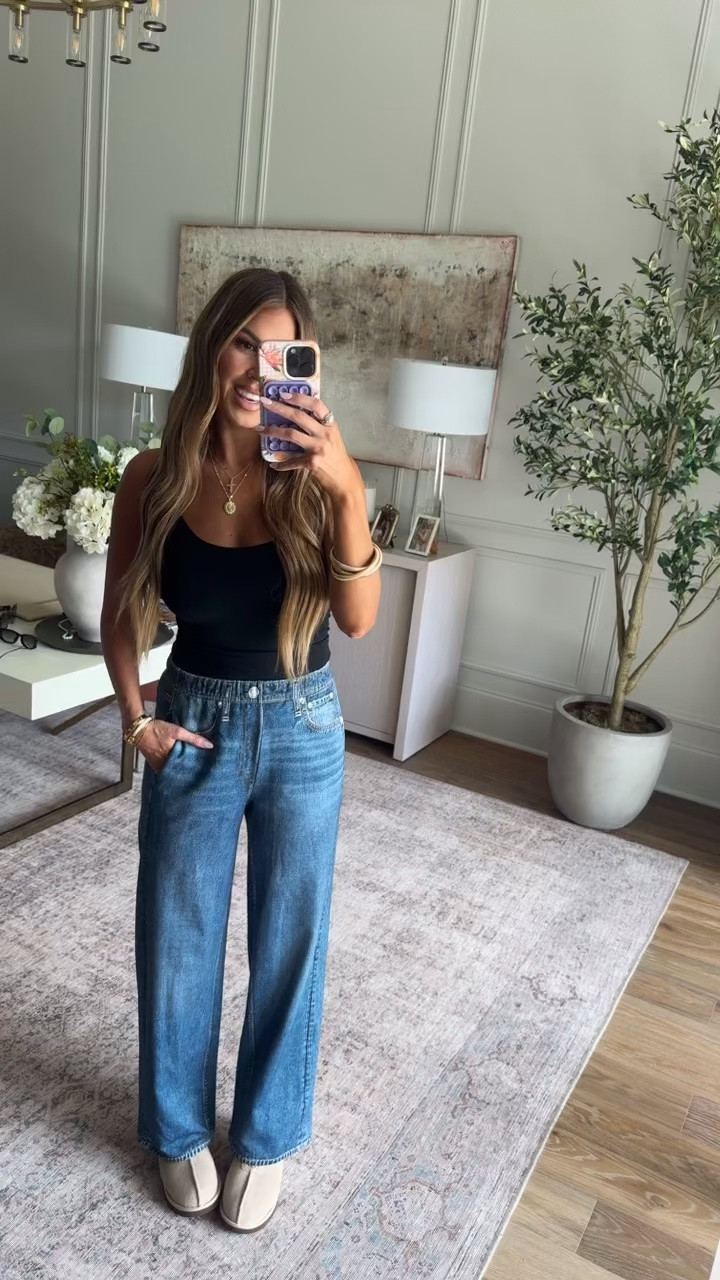 The viral sweatpants denim is 10 out of 10. Wearing size small. #NSALE￼