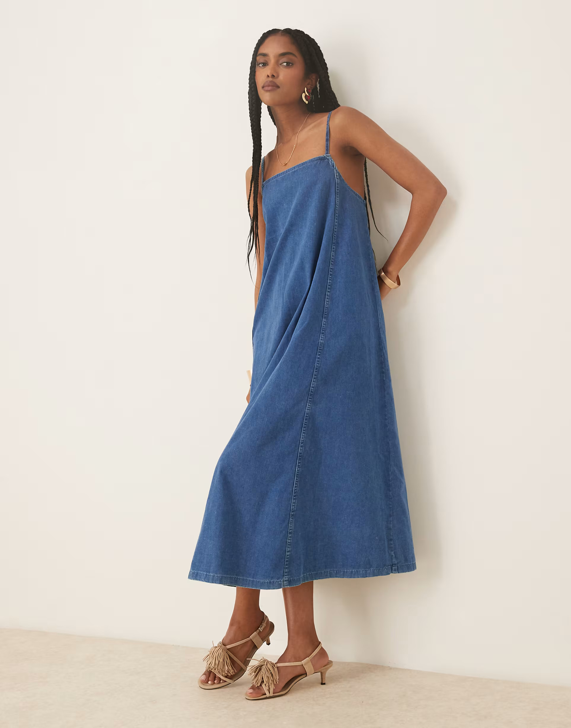Nobody's Child Jazmine trapeze denim midi dress in mid blue | ASOS (Global)