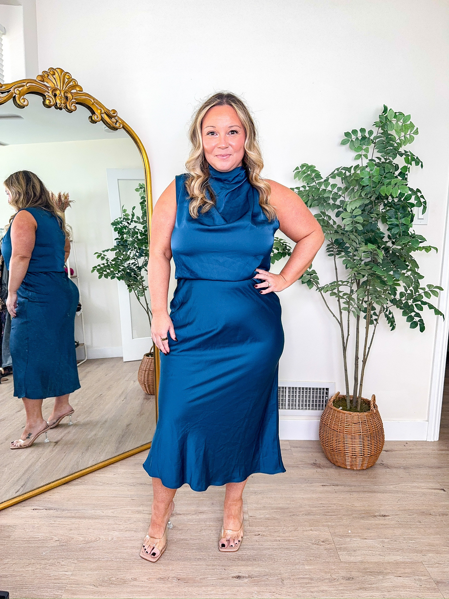 Such a beautiful option for a special occasion💙 From Amazon!



Summer outfits, midi dress, satin, halter neck, flattering, petite, mid size, shelli enright, stylenright 

 #LTKootd #LTKMidsize #LTKPetite