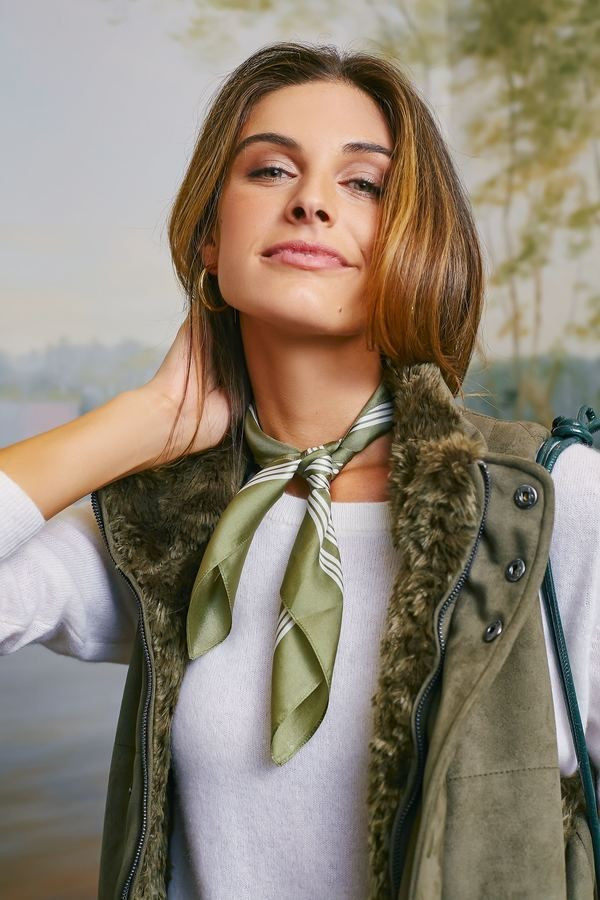 Poblano Suede Shearling Reversible Emilia Vest | Tuckernuck (US)