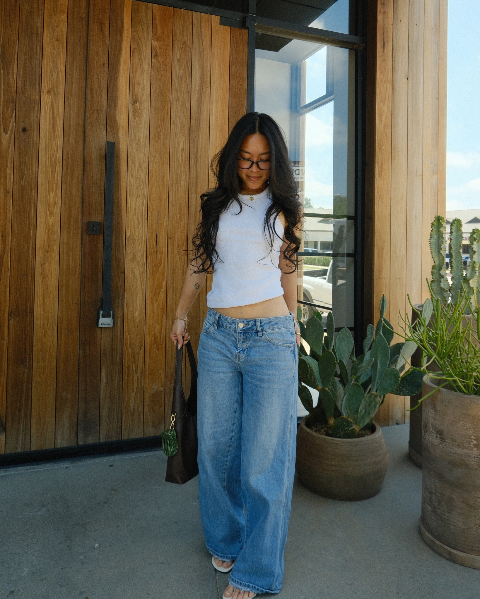 blue jean baby 🩵

A little summer ootd cause nothing beats a white tank + jeans  combo 🤌🏼