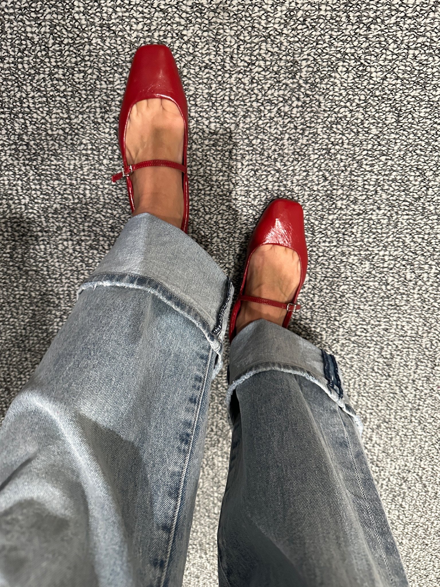 Wide leg jeans
Red flats
Cute Fall transitional style 

#LTKStyleTip #LTKShoeCrush #LTKOver40