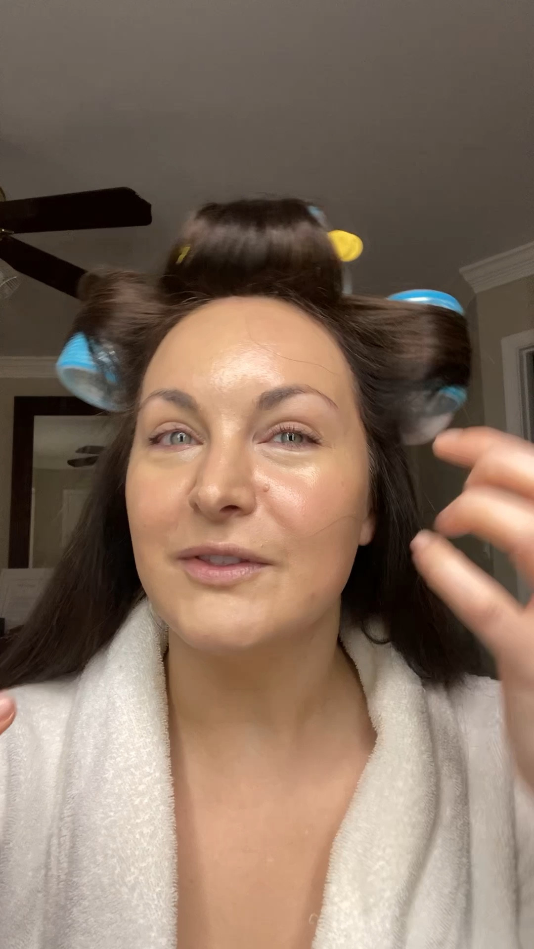 Wanna look hot for the holidays but you're in a rush? I got you. 🤝 Follow this easy makeup tutorial to get glam in a flash. 

#LTKHoliday #LTKbeauty #LTKparties