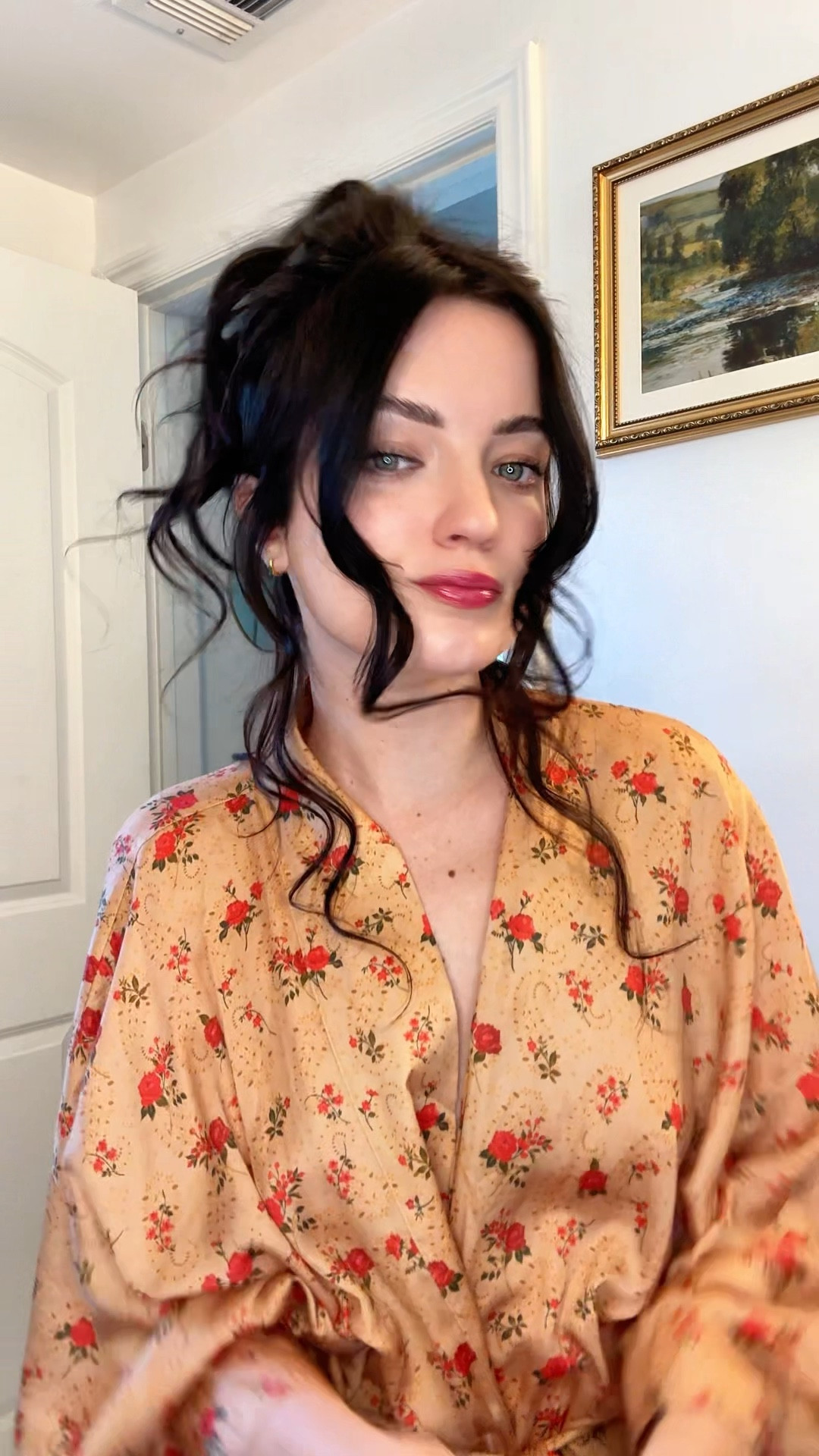 Here’s how I get my tousled lived in romantic updo #hairtok #hairtalk #updo #romanticupdo #tousledhair  