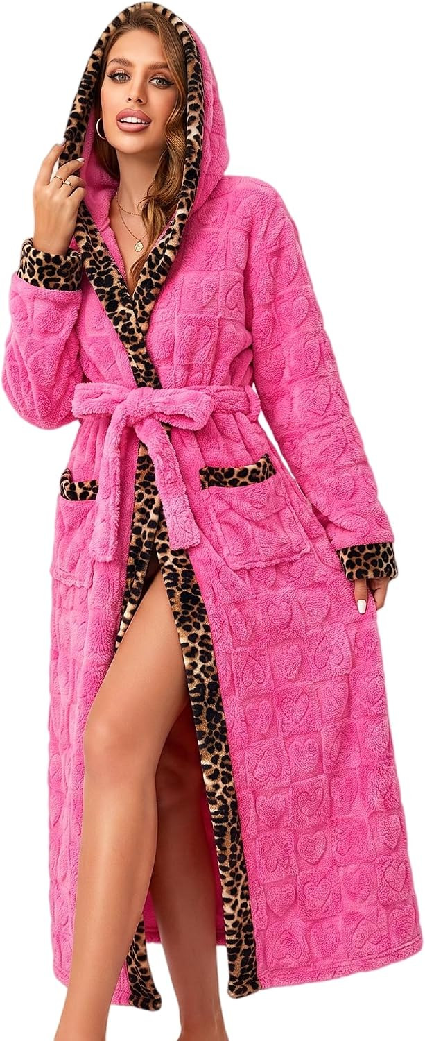 RONGTAI Women's Coral Fleece Long Robe Bathrobe, Jacquard Hearts | Amazon (US)