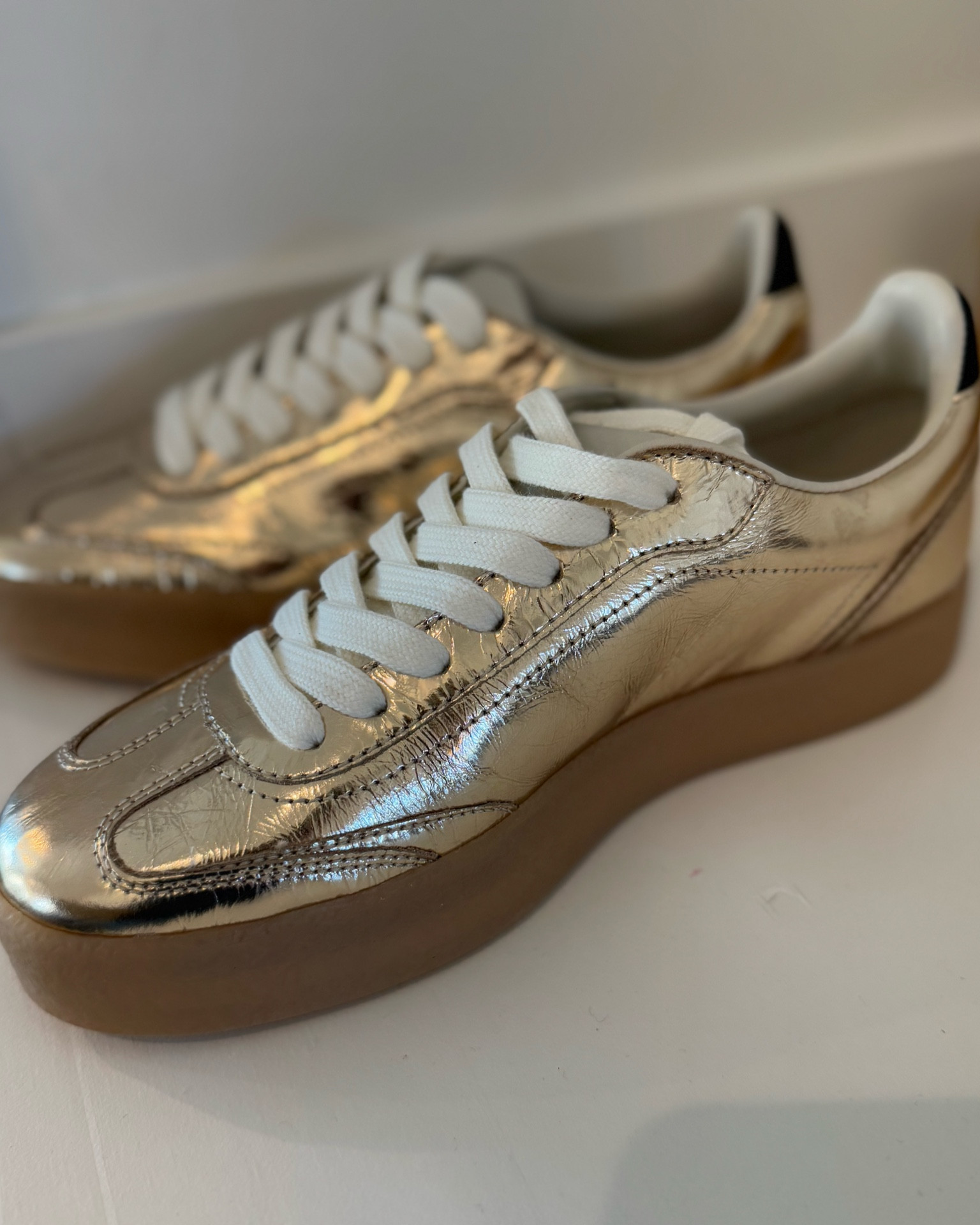 Gold gum sole sneakers for Autumns and spring, true autumn, hocautumn, hocspring, color analysis, gold sneakers, Steve Madden tux sneaker. Warm spring, true spring, color analysis 

#LTKSaleAlert #LTKFindsUnder100 #LTKShoeCrush
