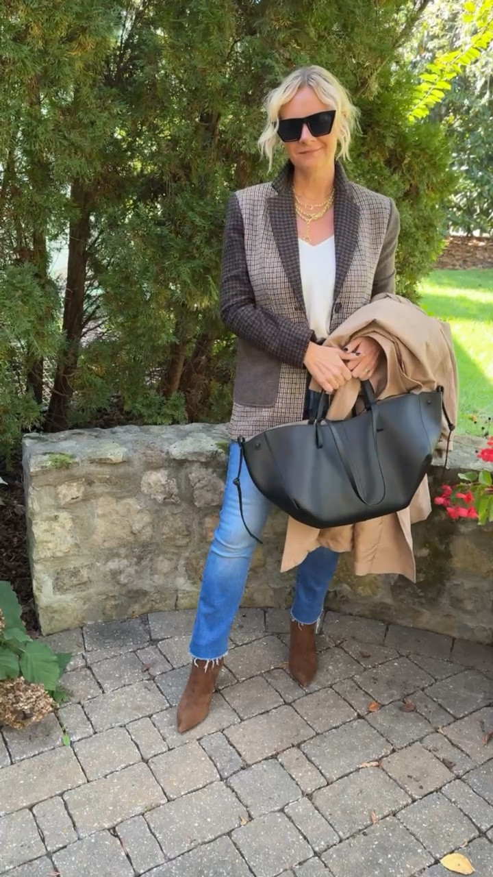 Blazer + Jeans

#LTKVideo #OOTD #StylingTips #PersonalStyling #effortlesstyle #WinterFashion #personalstylist #nashvillestylist #StyleOver40

#LTKOver40 #LTKStyleTip #LTKShoeCrush