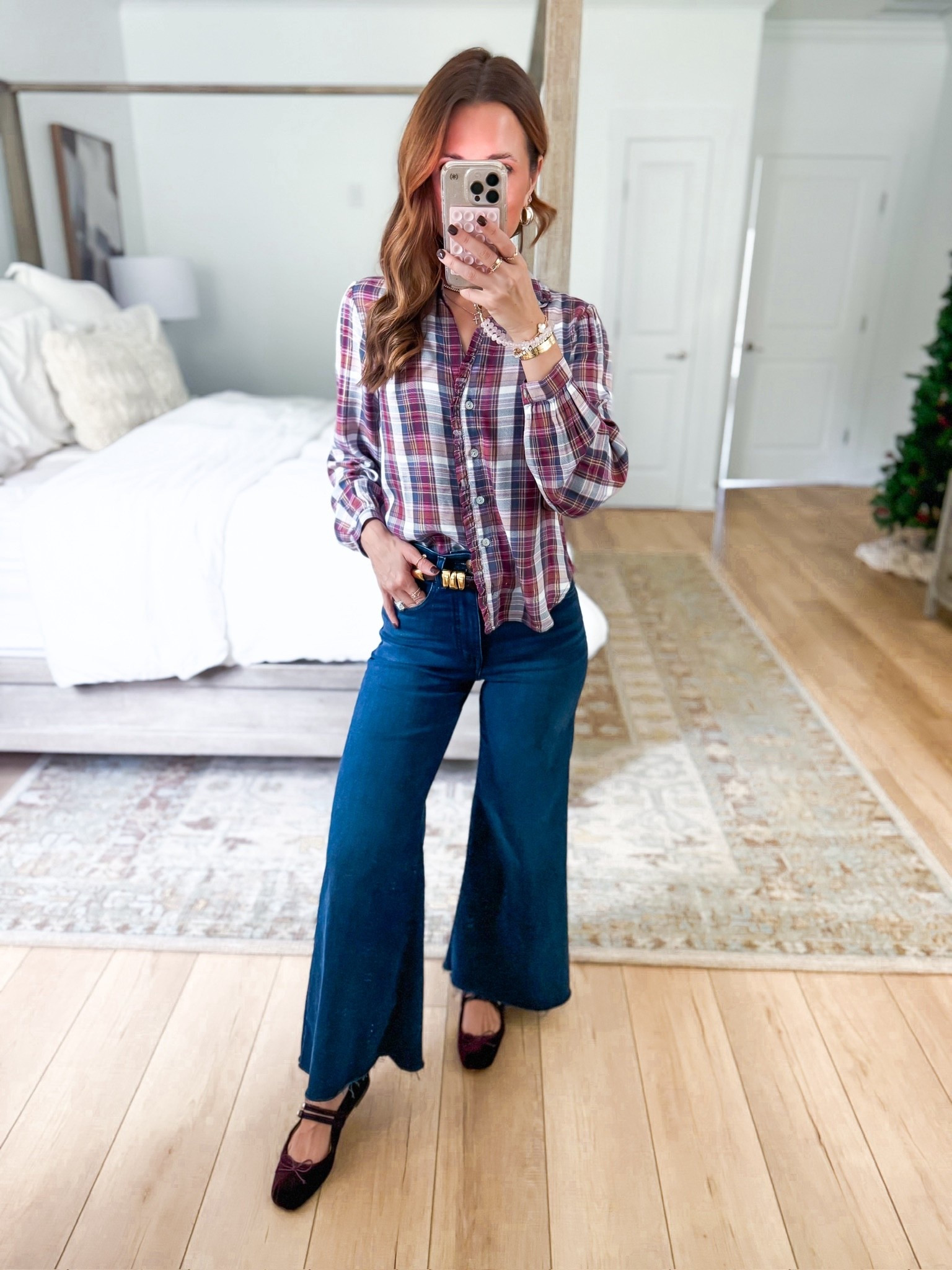 Fall outfit. Holiday outfit. Christmas outfit. Holiday party outfit. Christmas party outfit.  Work party outfit. Anthropologie flannel (has shimmer in it!!) in XXS. Madewell wide leg crop jeans in 24 regular - I did regular since it’s a crop style. Velvet bow flats - I went up half a size per reviews. Madewell belt in XXS. 


#LTKootd #LTKSeasonal #LTKHoliday