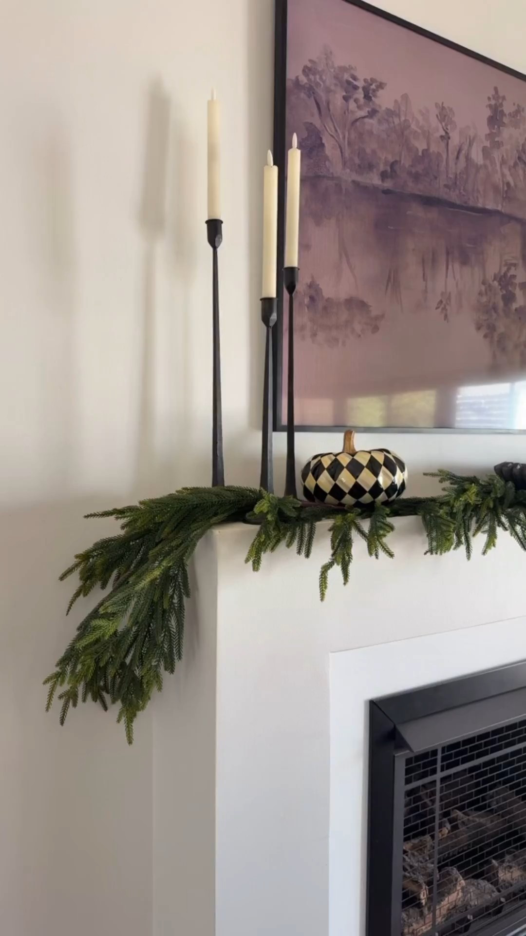 This is how I use garland to decorate with for fall. AND, the garland is less than $19 each! 



#LTKHome #LTKSeasonal #LTKSaleAlert