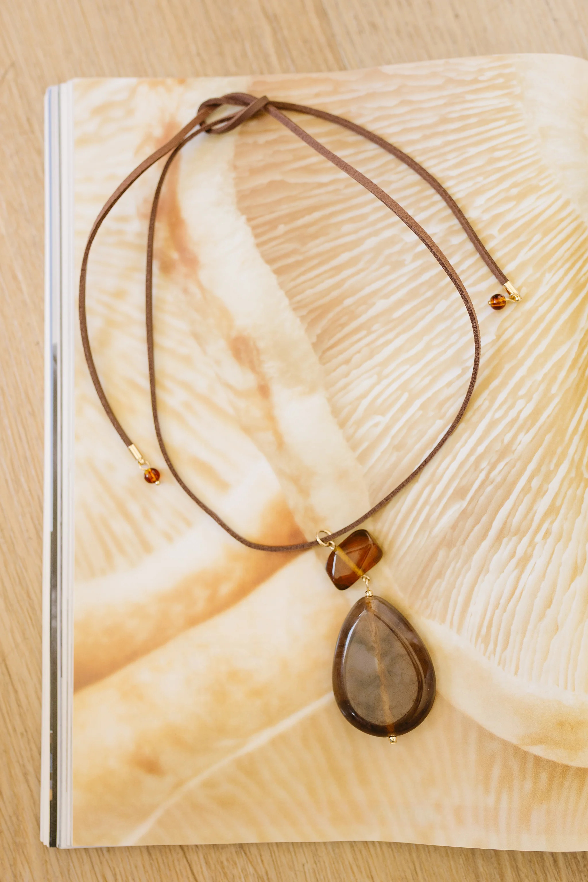Amber Drift Necklace | Vestique