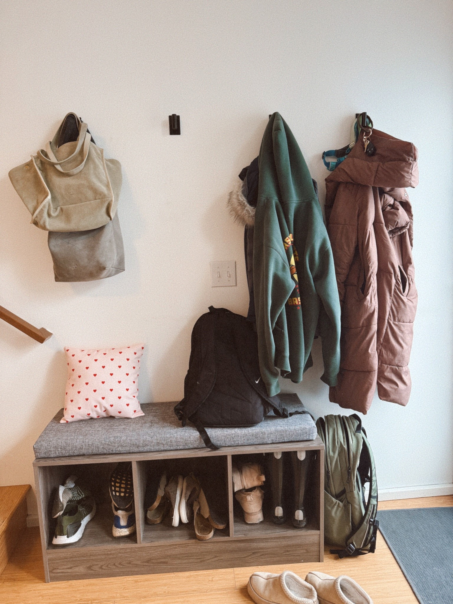 HOME | make shift mid room, renter friendly! 

#LTKHome #LTKFindsUnder50 #LTKSaleAlert
