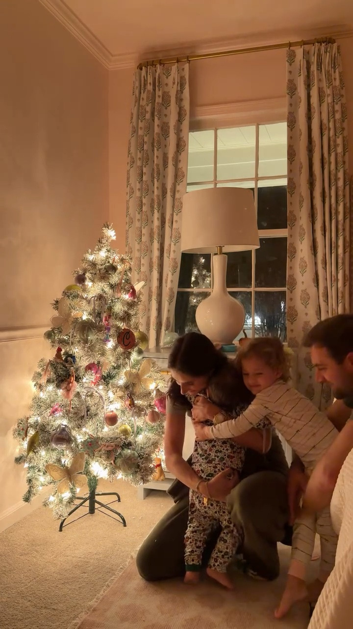 these really are the days 😭 no other way I’d rather spend my friday night 🤍