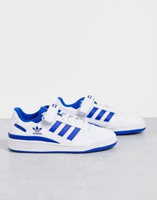 adidas Originals Forum Low trainers in white and blue | ASOS (Global)