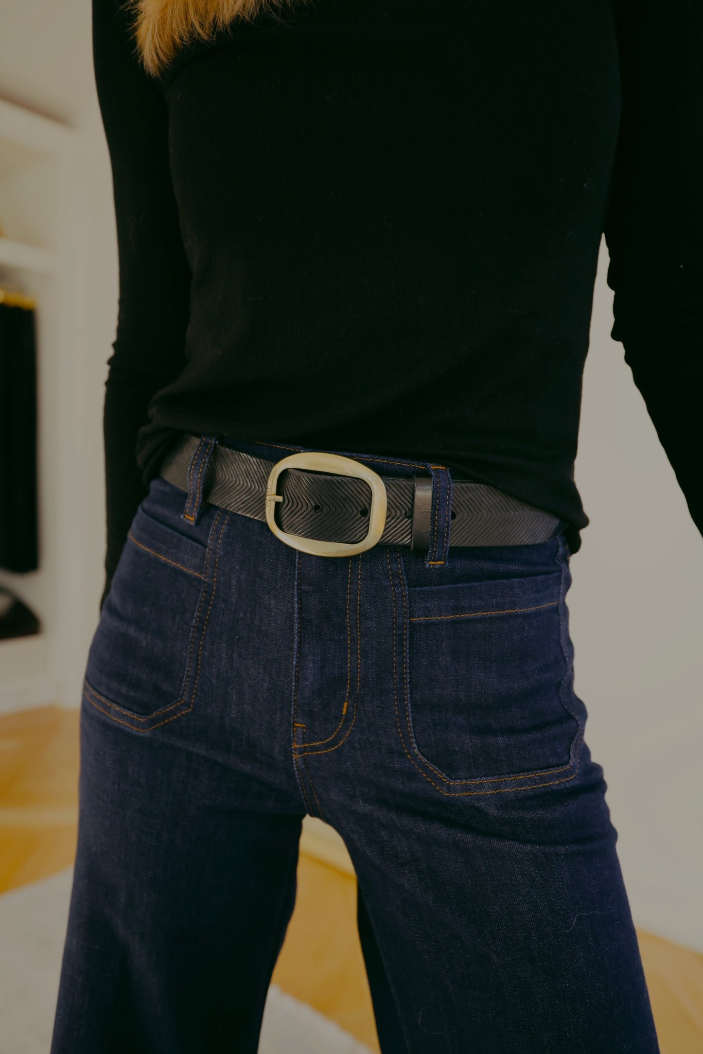 I love the patch front pockets on these ultra-slimming dark wash jeans!! 

#LTKootd #LTKSeasonal #LTKOver40