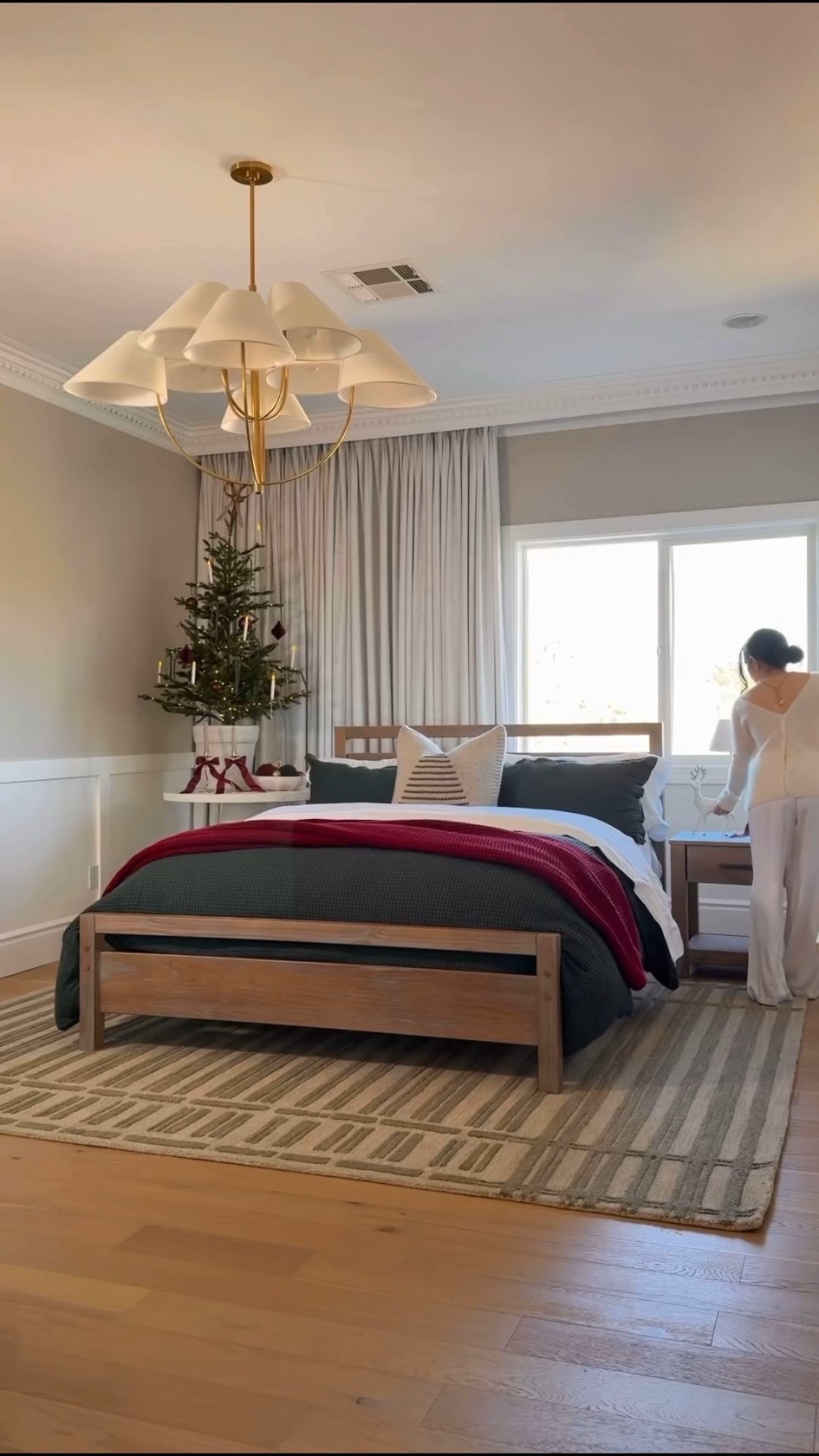 Bedroom holiday decorating 

#LTKHoliday #LTKHome #LTKStyleTip