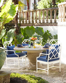 Single Pedestal Vine Indoor/Outdoor Dining Table | Horchow