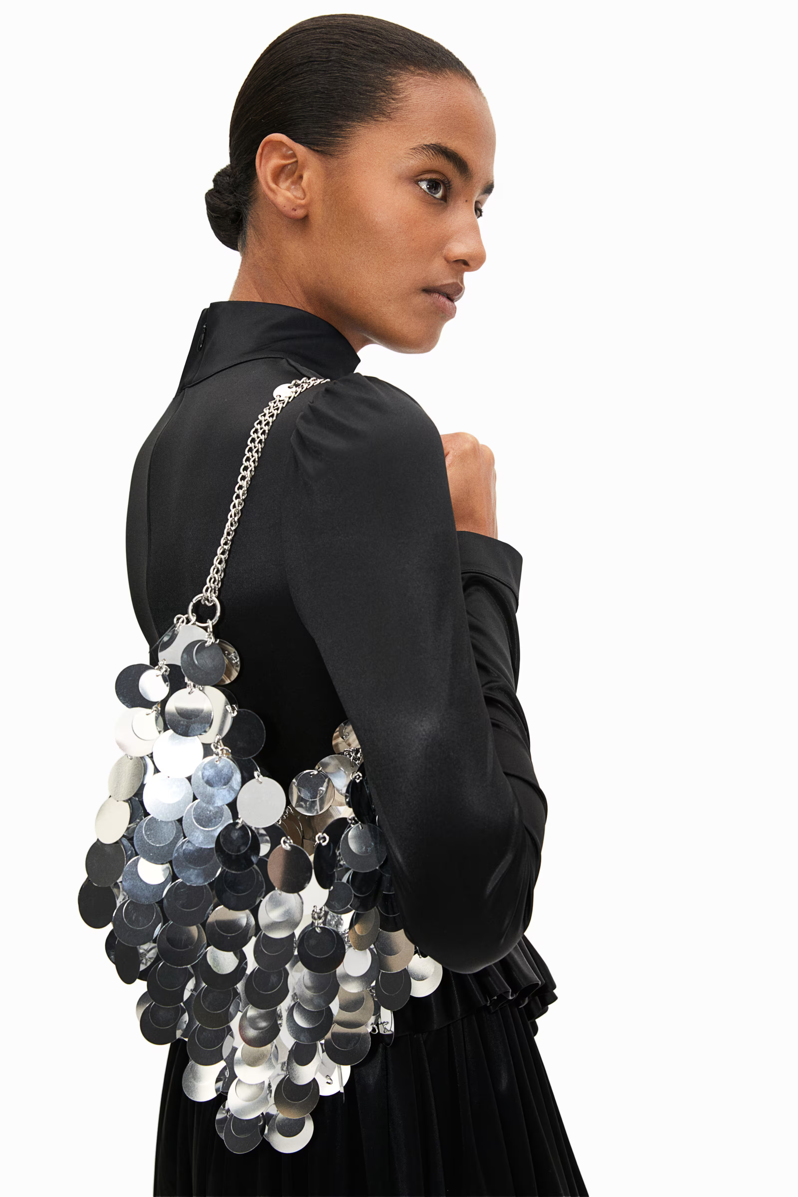 Disc-embellished shoulder bag | H&M (UK, MY, IN, SG, PH, TW, HK)