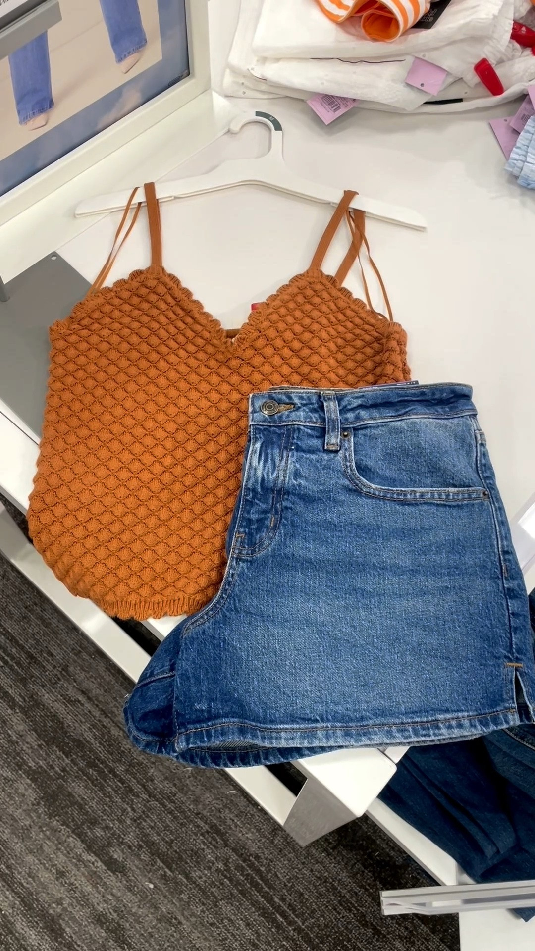 This top, no notes @Target Share with a friend who needs to see and follow me @showermeintarget for more finds

#LTKootd #LTKSeasonal #LTKmomlife