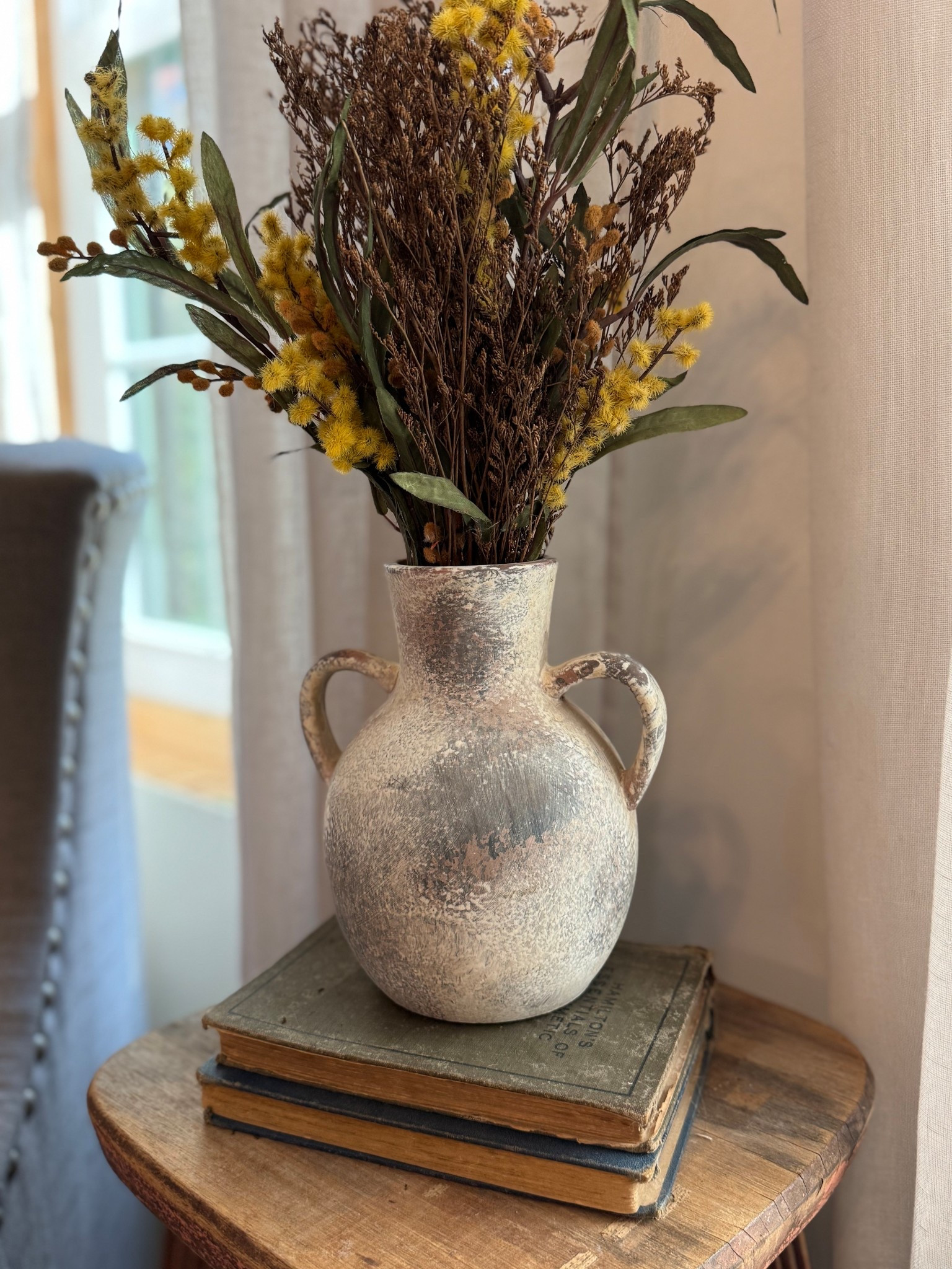 Love the texture and details of this vase!

#LTKHome #LTKStyleTip