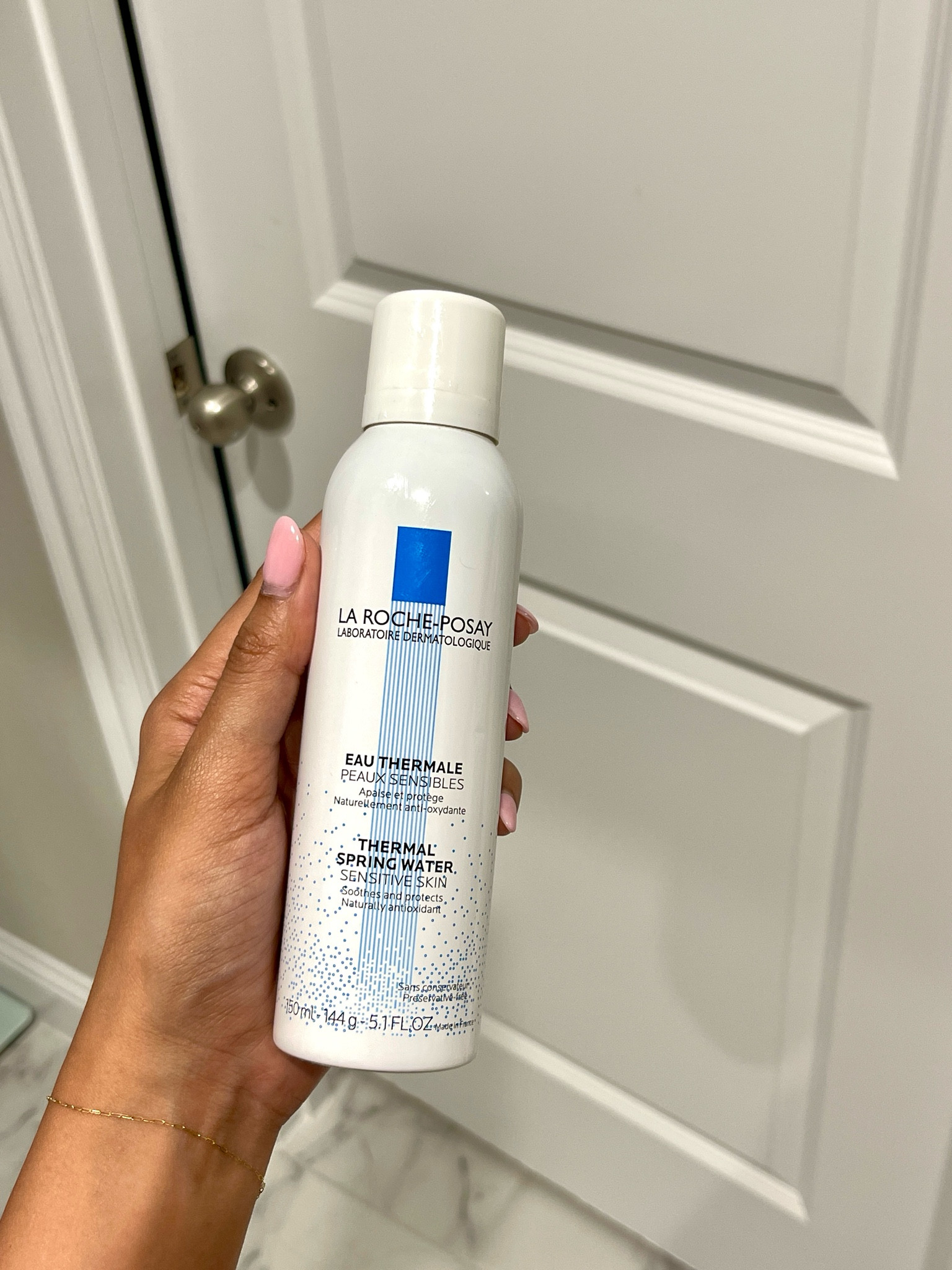 If you struggle with dry skin especially during Winter this soothing thermal spring water from La Roche-Posay will be your new best friend!
#skincare #dryskin #facialspray #larocheposay #glowyskin #sensitiveskin

#LTKFindsUnder50 #LTKBeauty