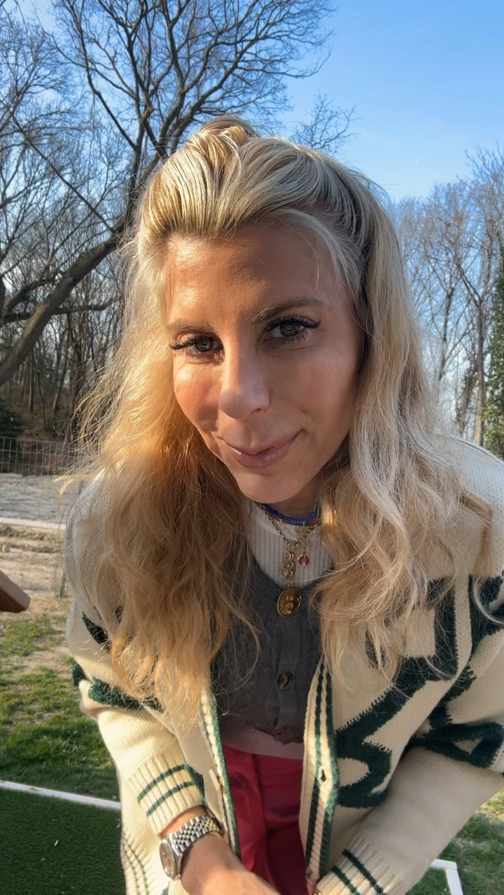 🩷💚

#LTKstyletip #LTKover40