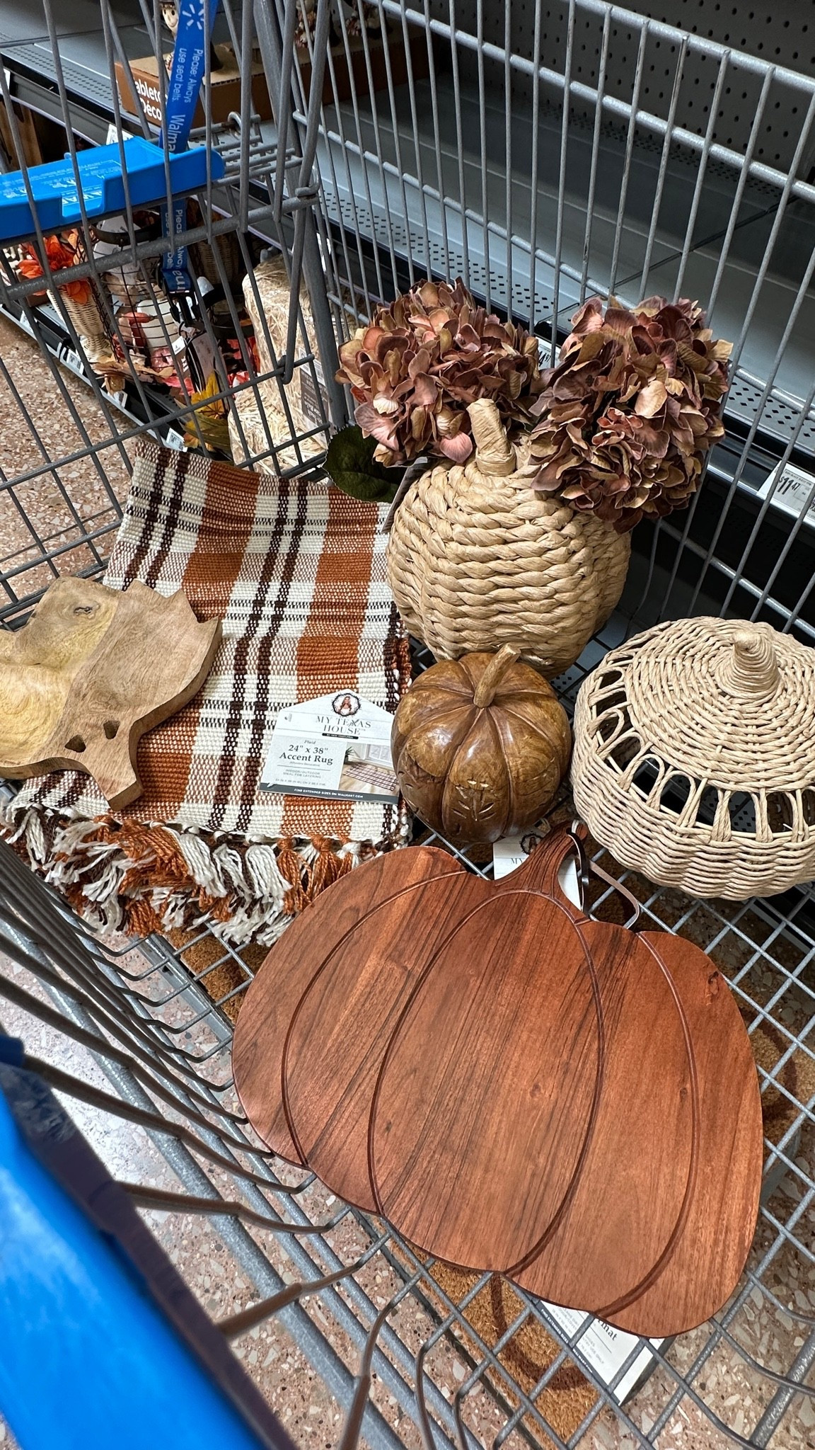 Walmart fall decor 🍂🤎

#LTKSeasonal #LTKHome